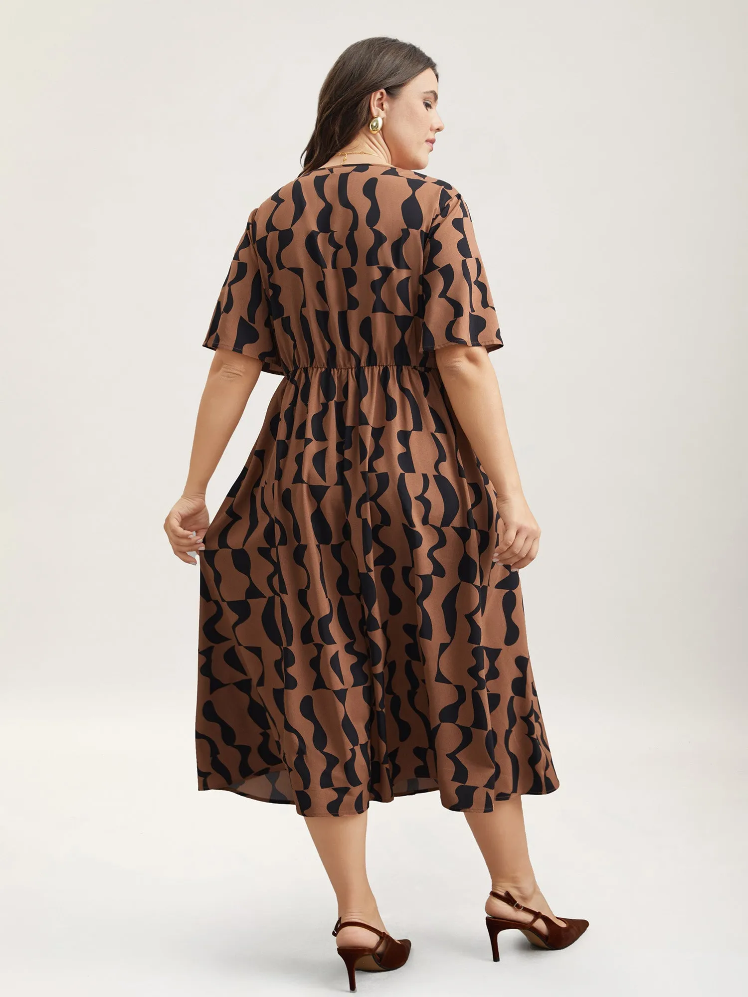 Wavy Print Corset Style Midi Dress sold by Bloomchic product image thumbnail 5