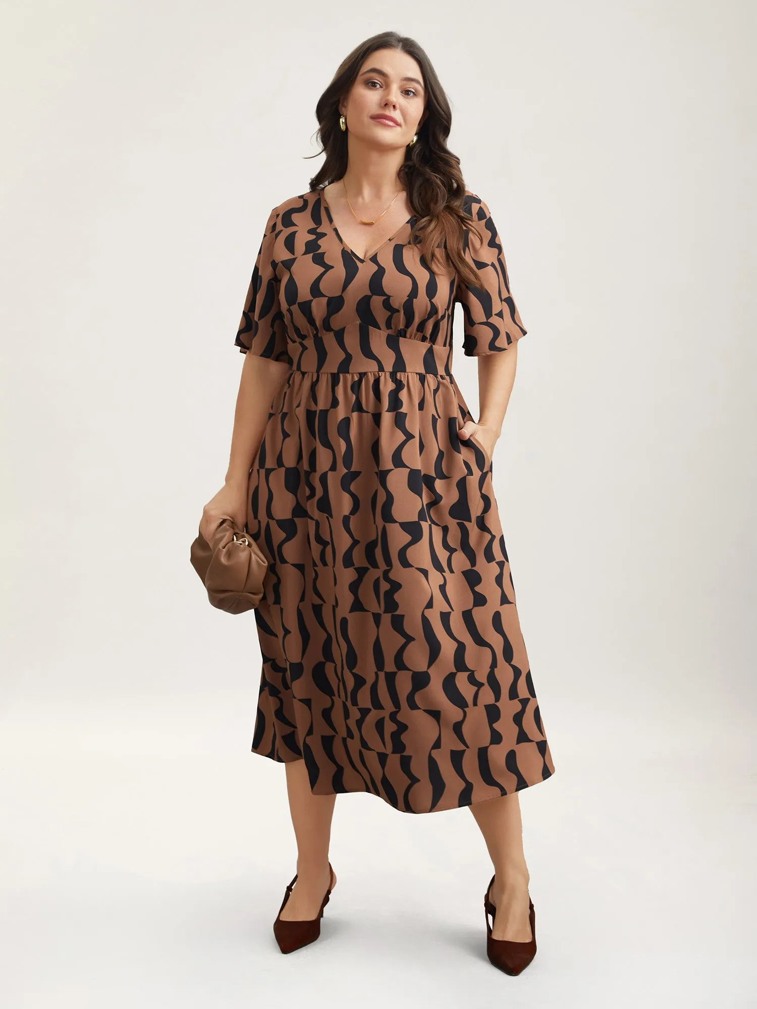 Wavy Print Corset Style Midi Dress sold by Bloomchic product image thumbnail 2