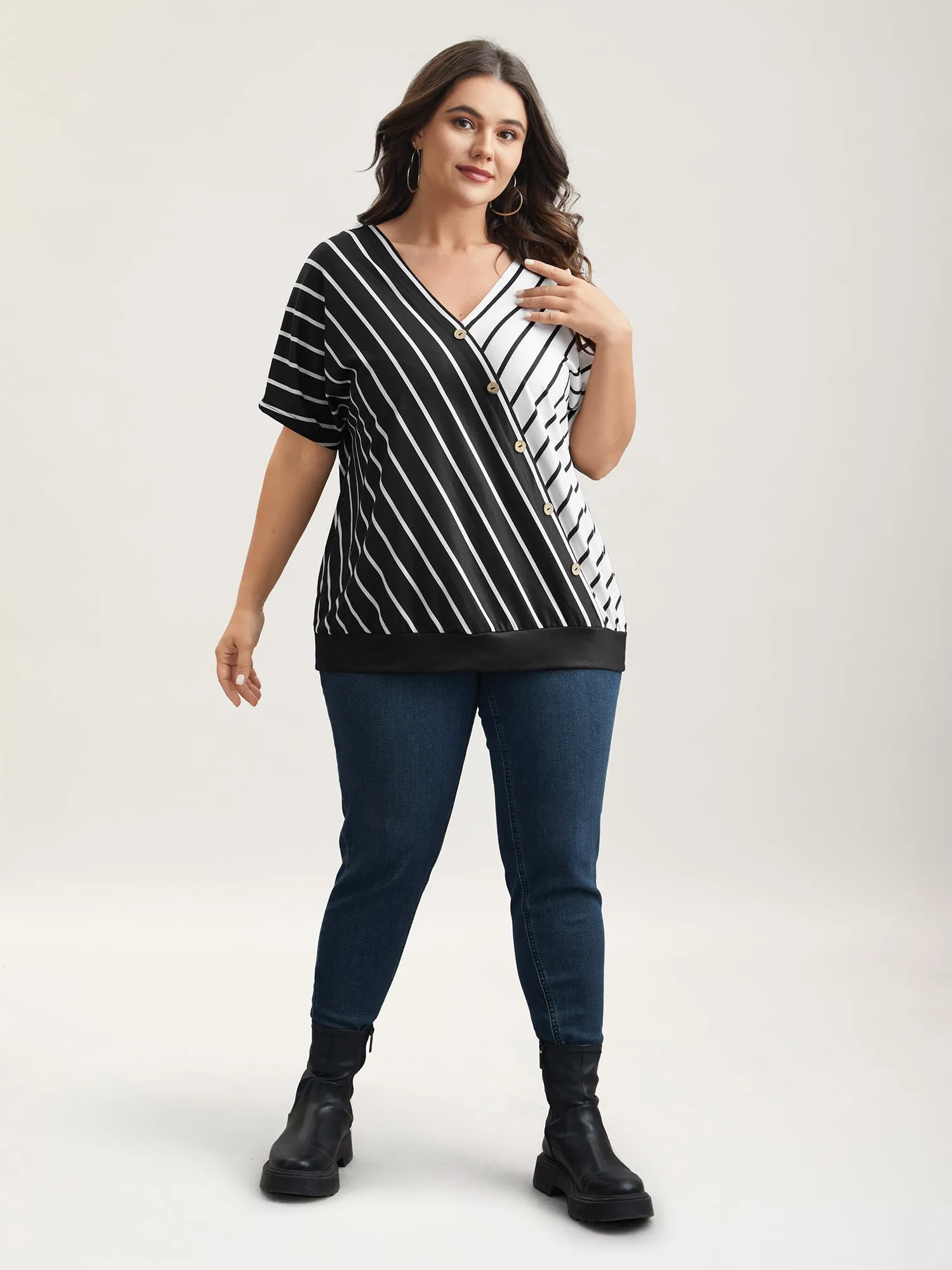 Color Contrast Stripes Button Top sold by Bloomchic product image thumbnail 3