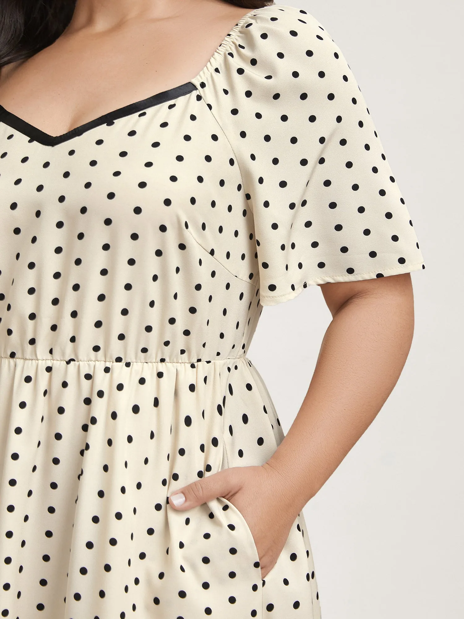 Dot Print Sweetheart Neck Tiered Maxi Dress sold by Bloomchic product image thumbnail 2