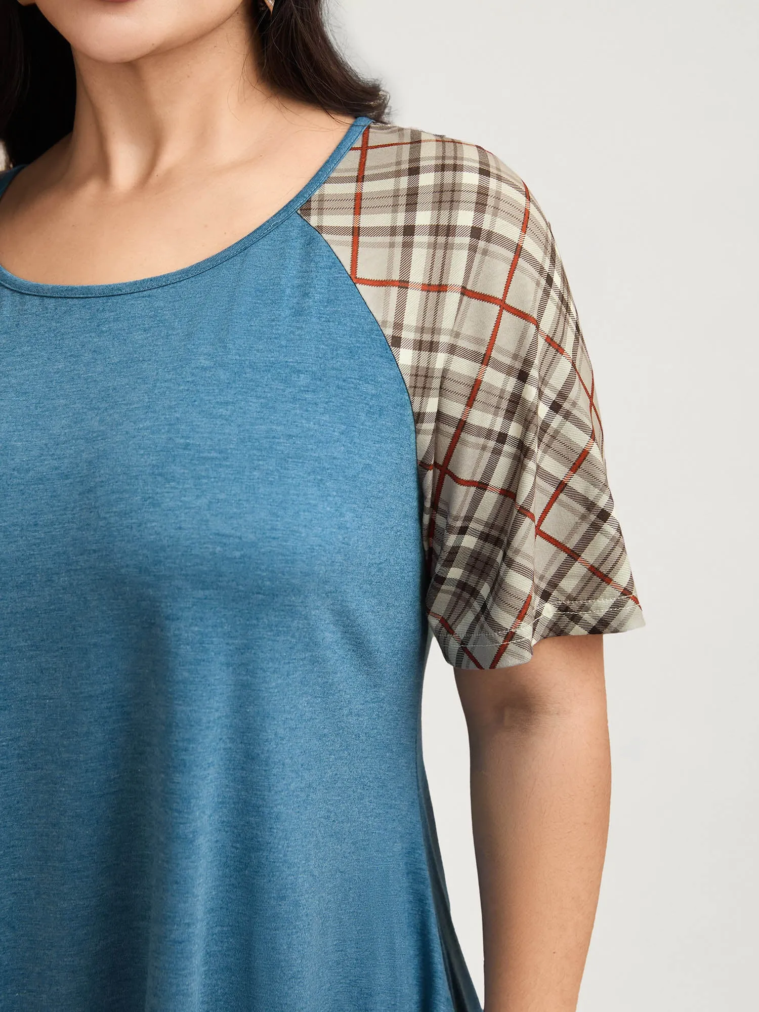 Plaid Spliced Hi-Low Hem Knit Top sold by Bloomchic product image thumbnail 3