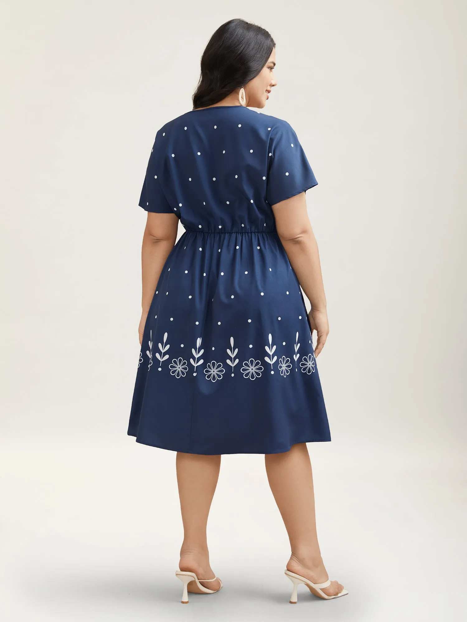 Floral Print V-Neck Pockets Midi Dress sold by Bloomchic product image thumbnail 4