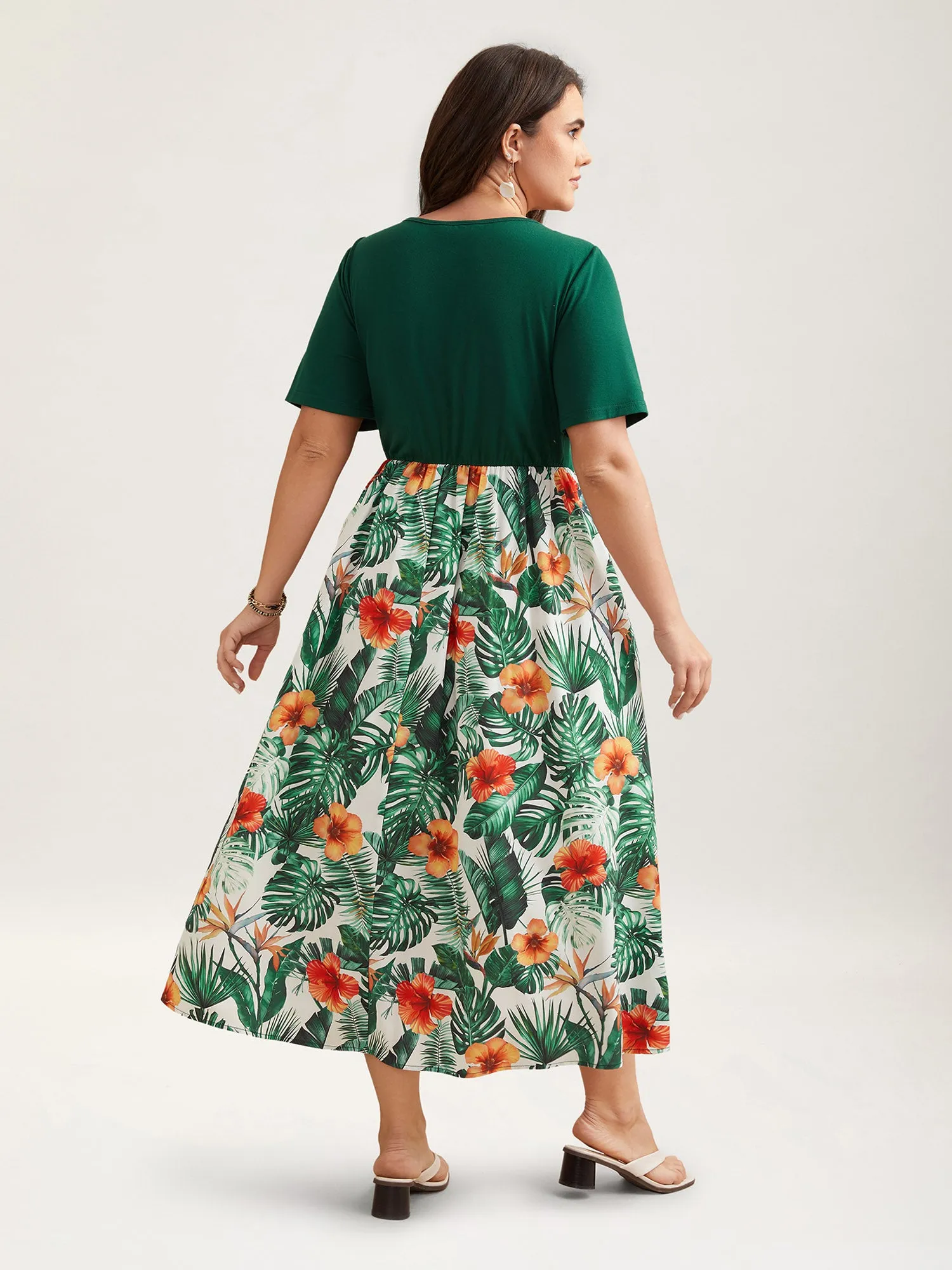 Blooming Flowers Panelled Pockets Midi Dress sold by Bloomchic product image thumbnail 4