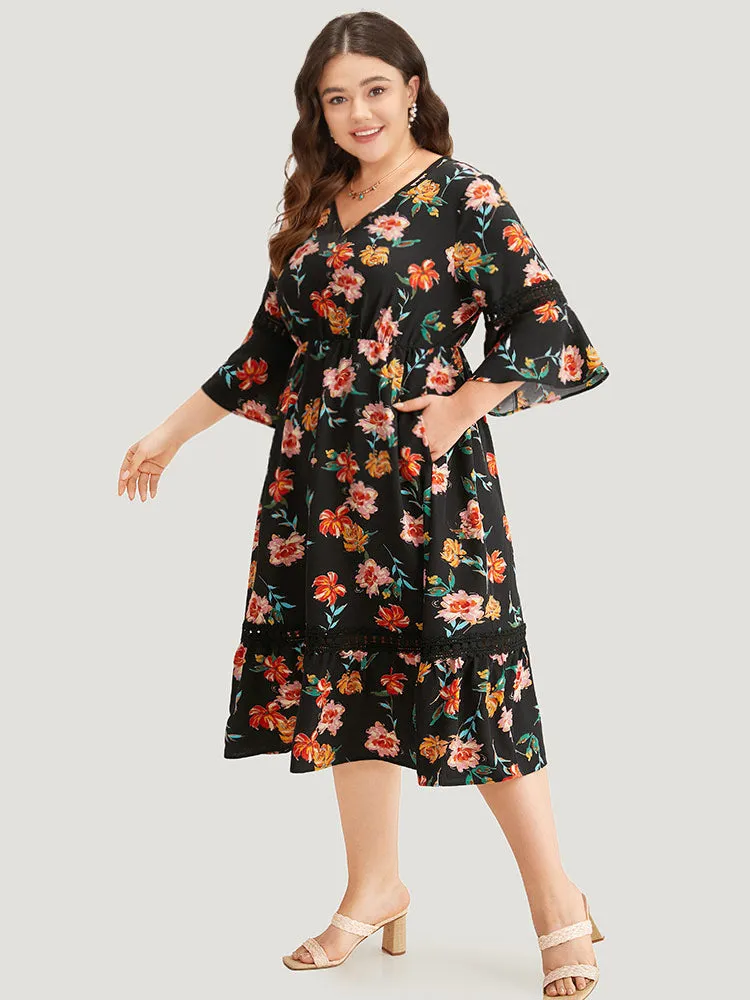 Floral Bell Sleeve Pocket Lace Panel Dress sold by Bloomchic product image thumbnail 3