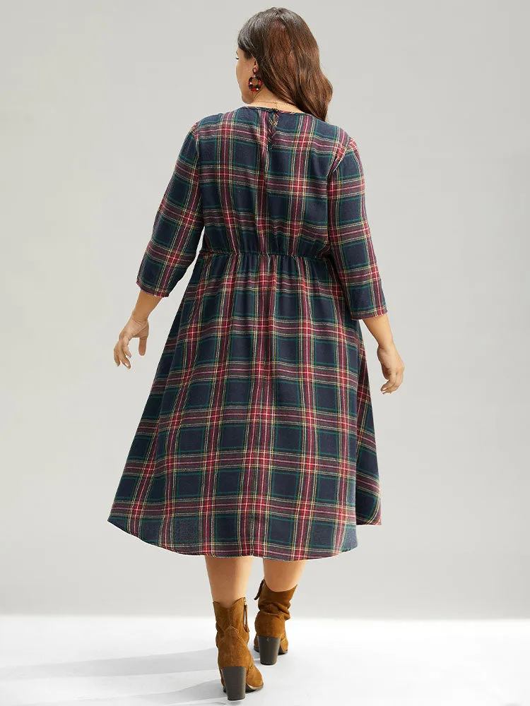 Christmas Plaid Pocket Elastic Waist Midi Dress sold by Bloomchic product image thumbnail 4