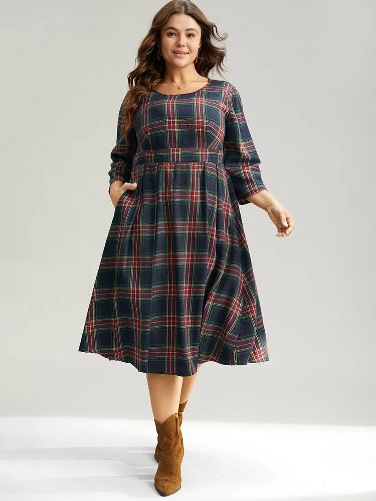 Christmas Plaid Pocket Elastic Waist Midi Dress sold by Bloomchic product image thumbnail 2