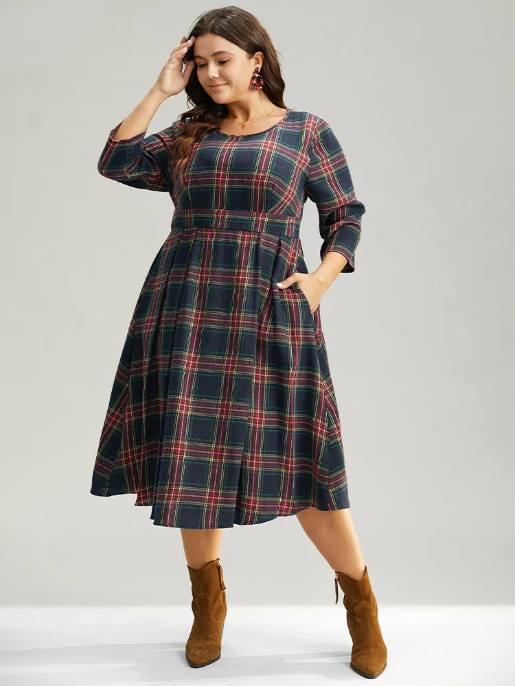 Christmas Plaid Pocket Elastic Waist Midi Dress sold by Bloomchic product image thumbnail 5
