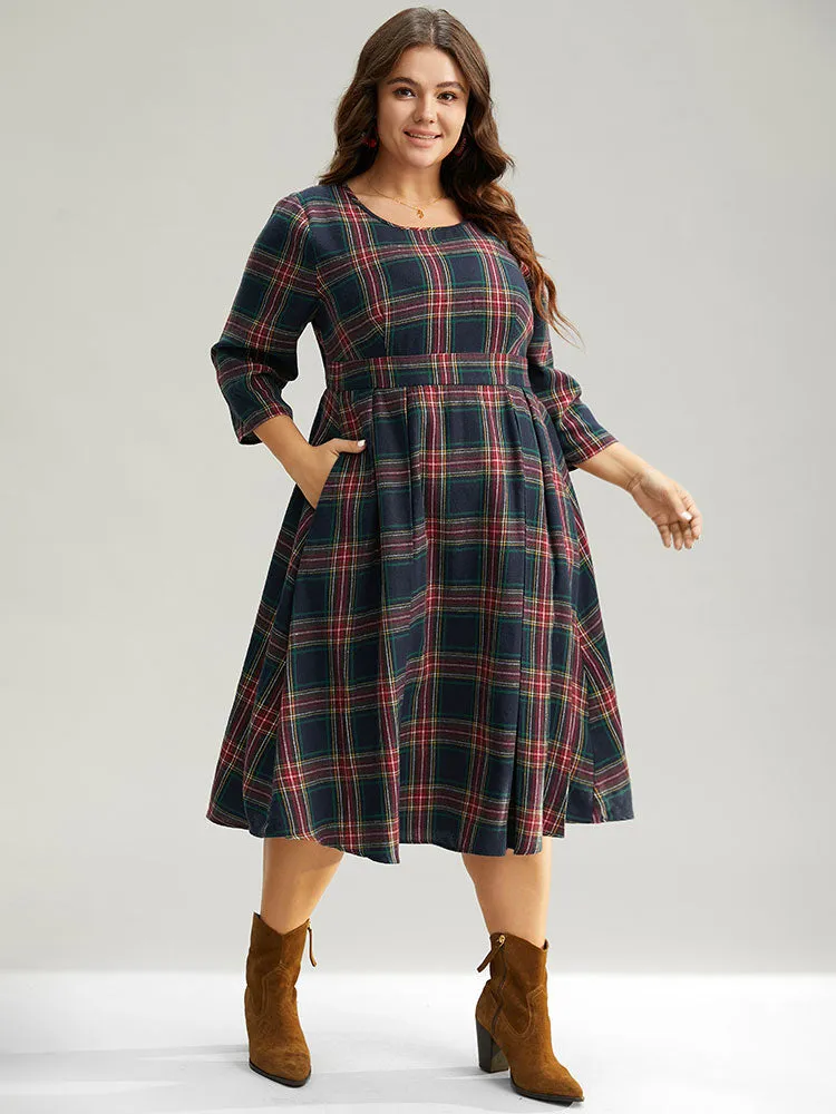 Christmas Plaid Pocket Elastic Waist Midi Dress sold by Bloomchic product image thumbnail 3