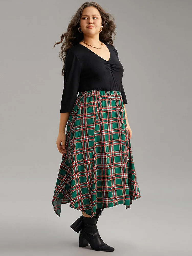 Plaid Contrast Patchwork Ruched Pocket Dress sold by Bloomchic product image thumbnail 5