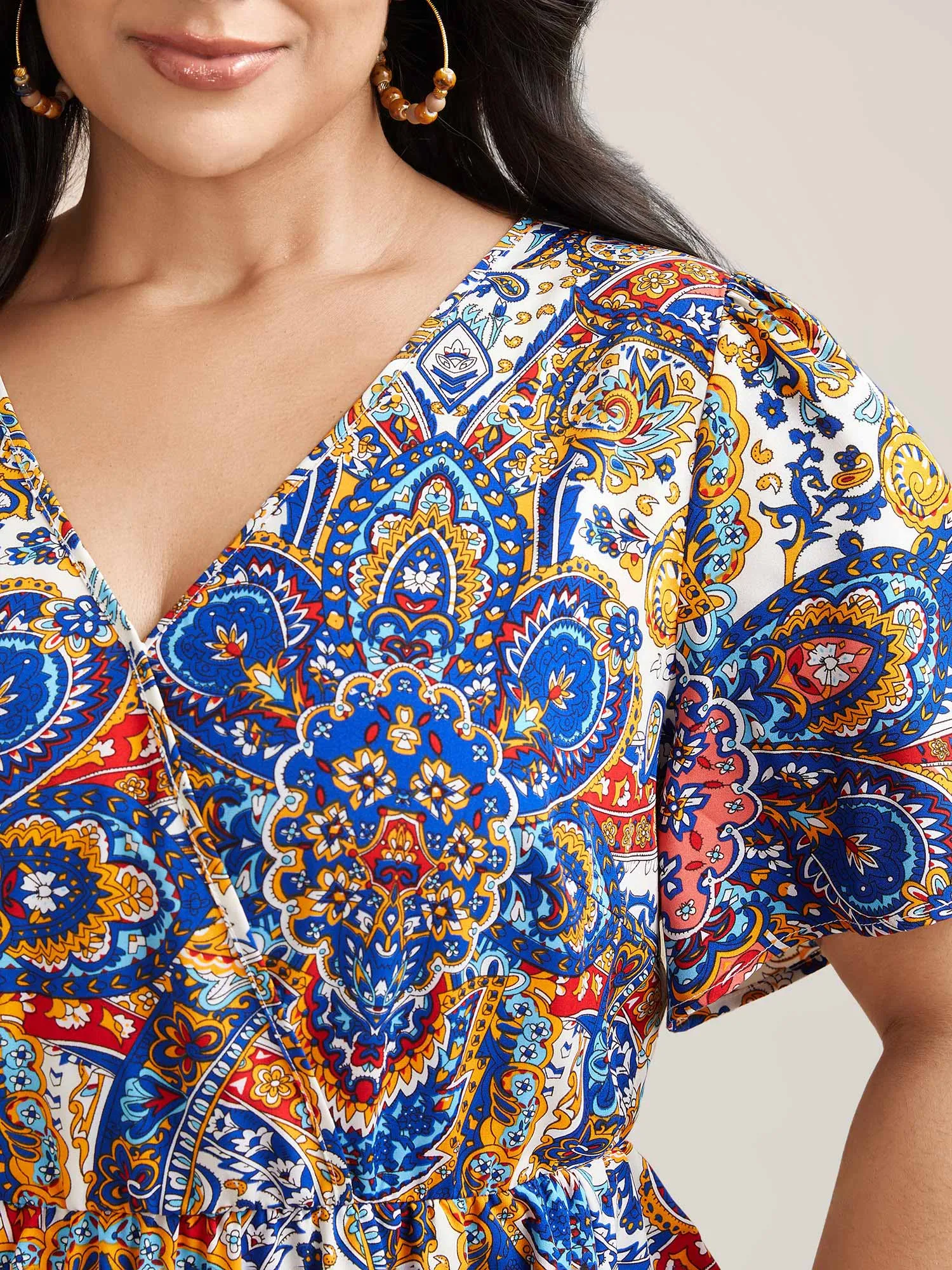 Paisley Print Pockets Surplice Neck Midi Dress sold by Bloomchic product image thumbnail 2