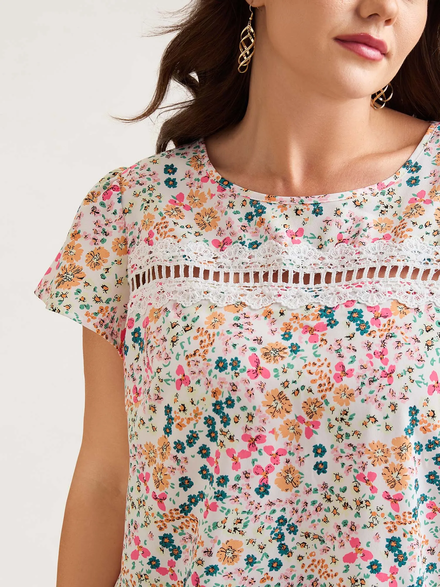 Multi-Color Floral Print Lace Spliced Blouse sold by Bloomchic product image thumbnail 3