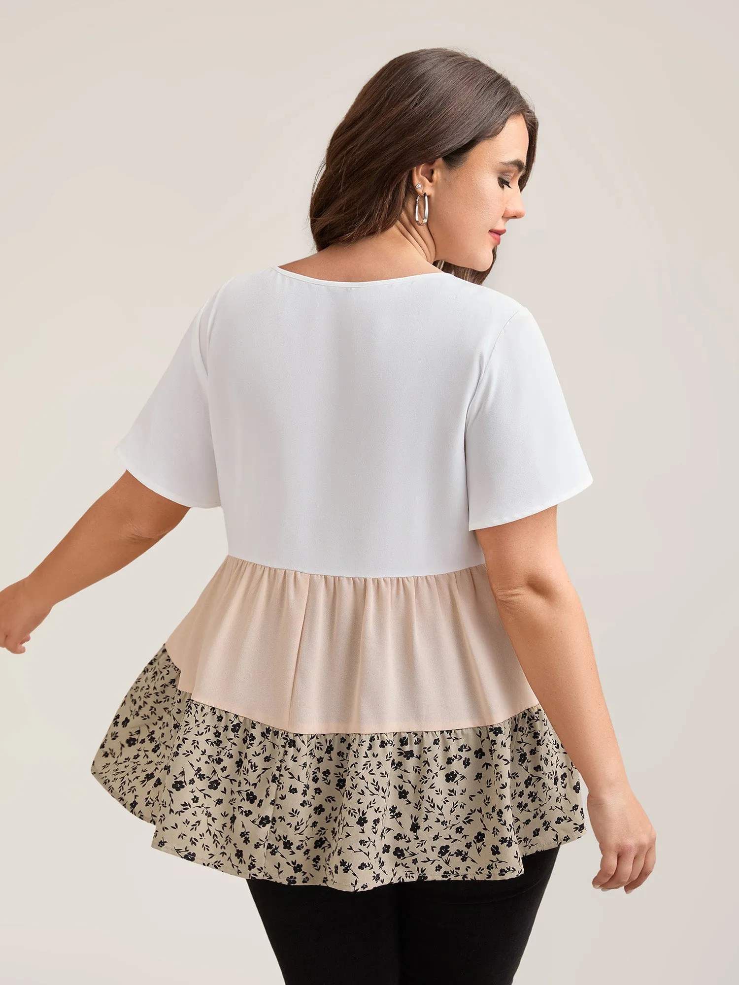 Round Neck Contrast Tiered Blouse sold by Bloomchic product image thumbnail 4