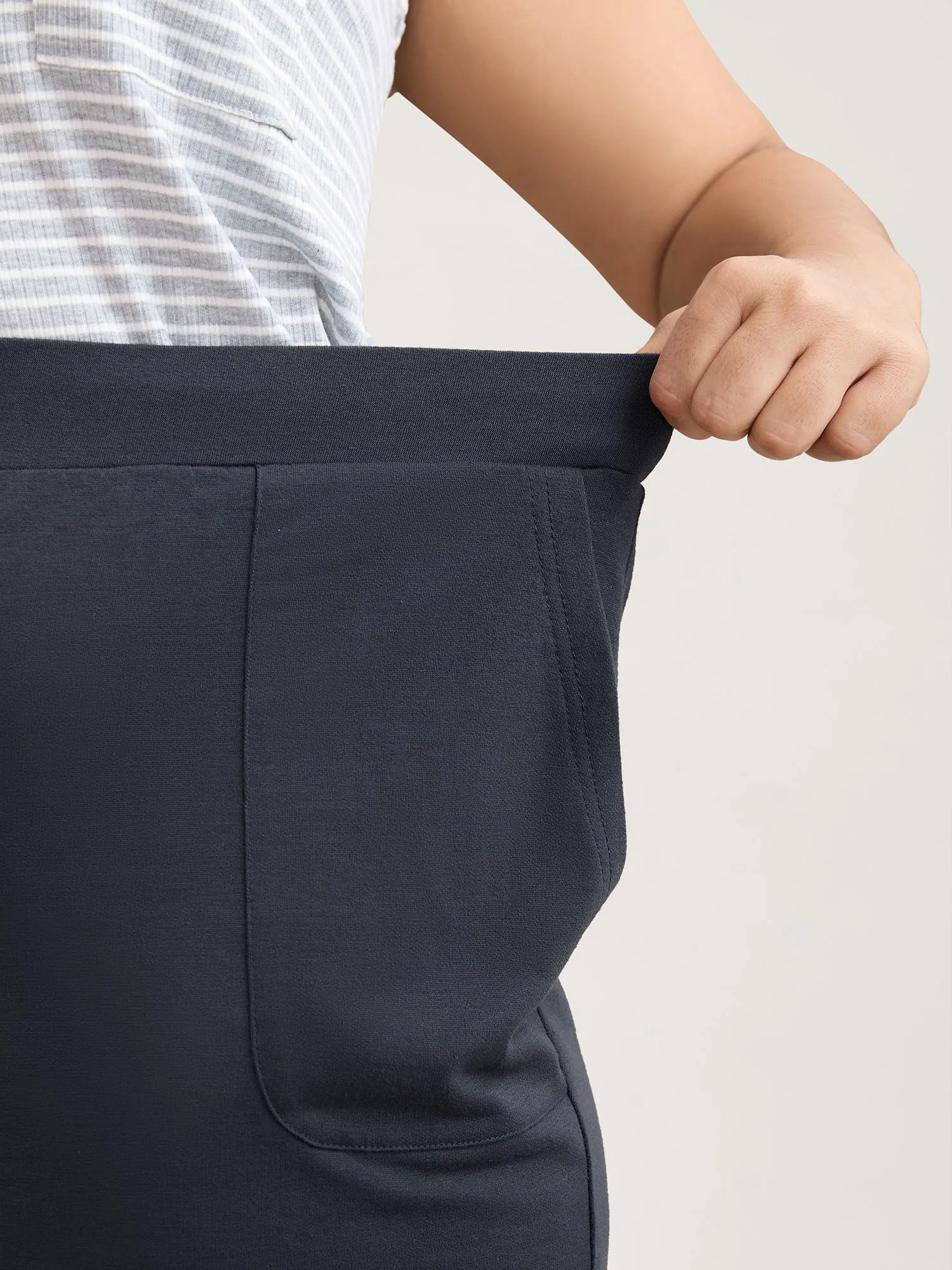 Stretchy Waist Split Relaxed Shorts sold by Bloomchic product image thumbnail 5