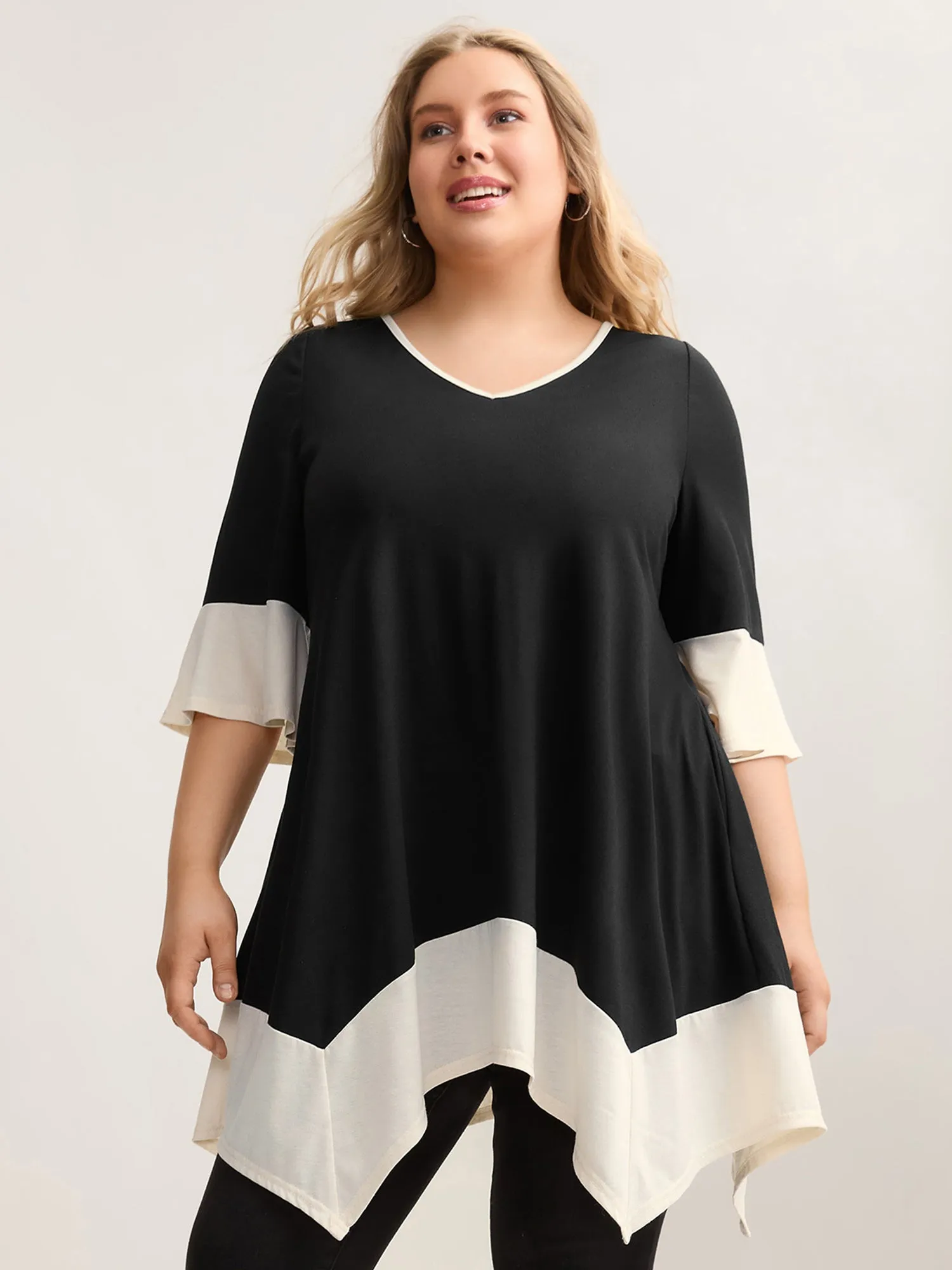 Color Block Hi Low Hem Plain Top sold by Bloomchic