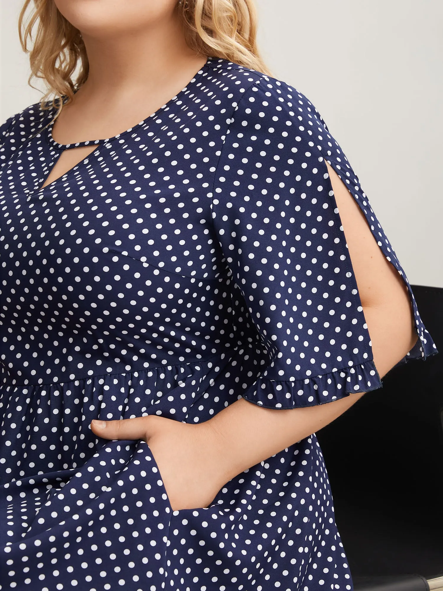 Polka Dot Print Slit Sleeve Pockets Midi Dress sold by Bloomchic product image thumbnail 2