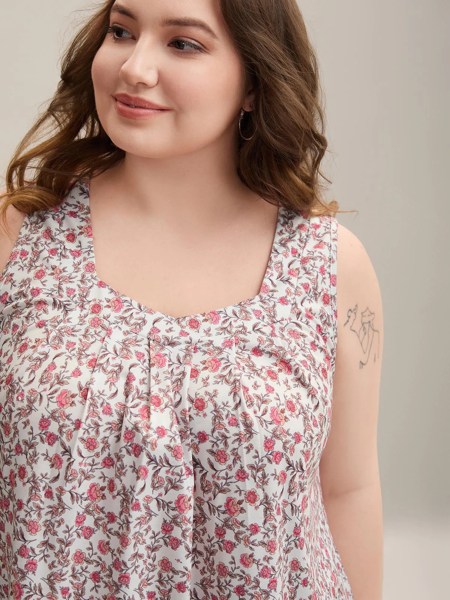 Floral Print Pleated Front Sleeveless Tank sold by Bloomchic product image thumbnail 2