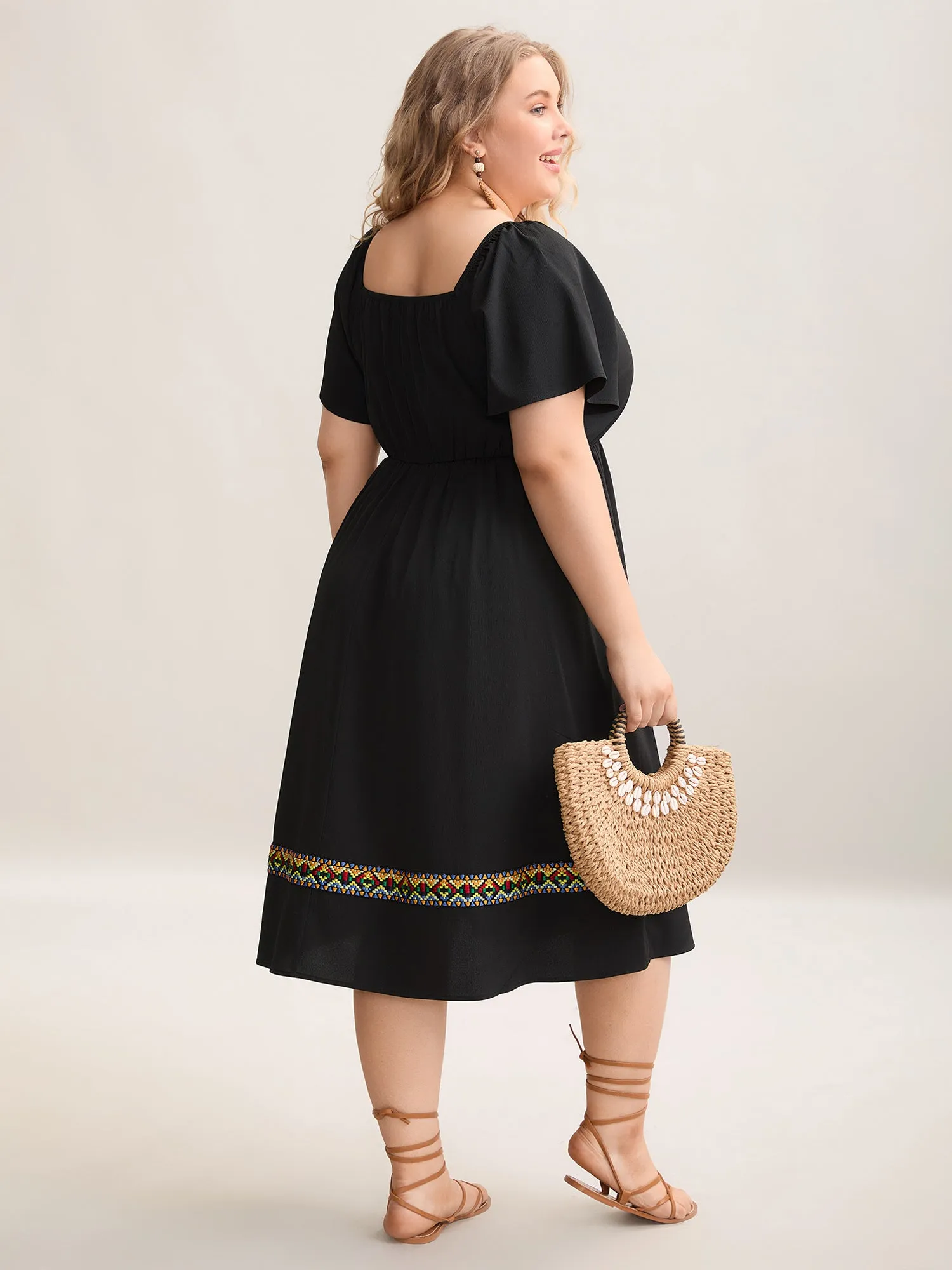 Textured Stretchy Waist Pockets Midi Dress sold by Bloomchic product image thumbnail 4