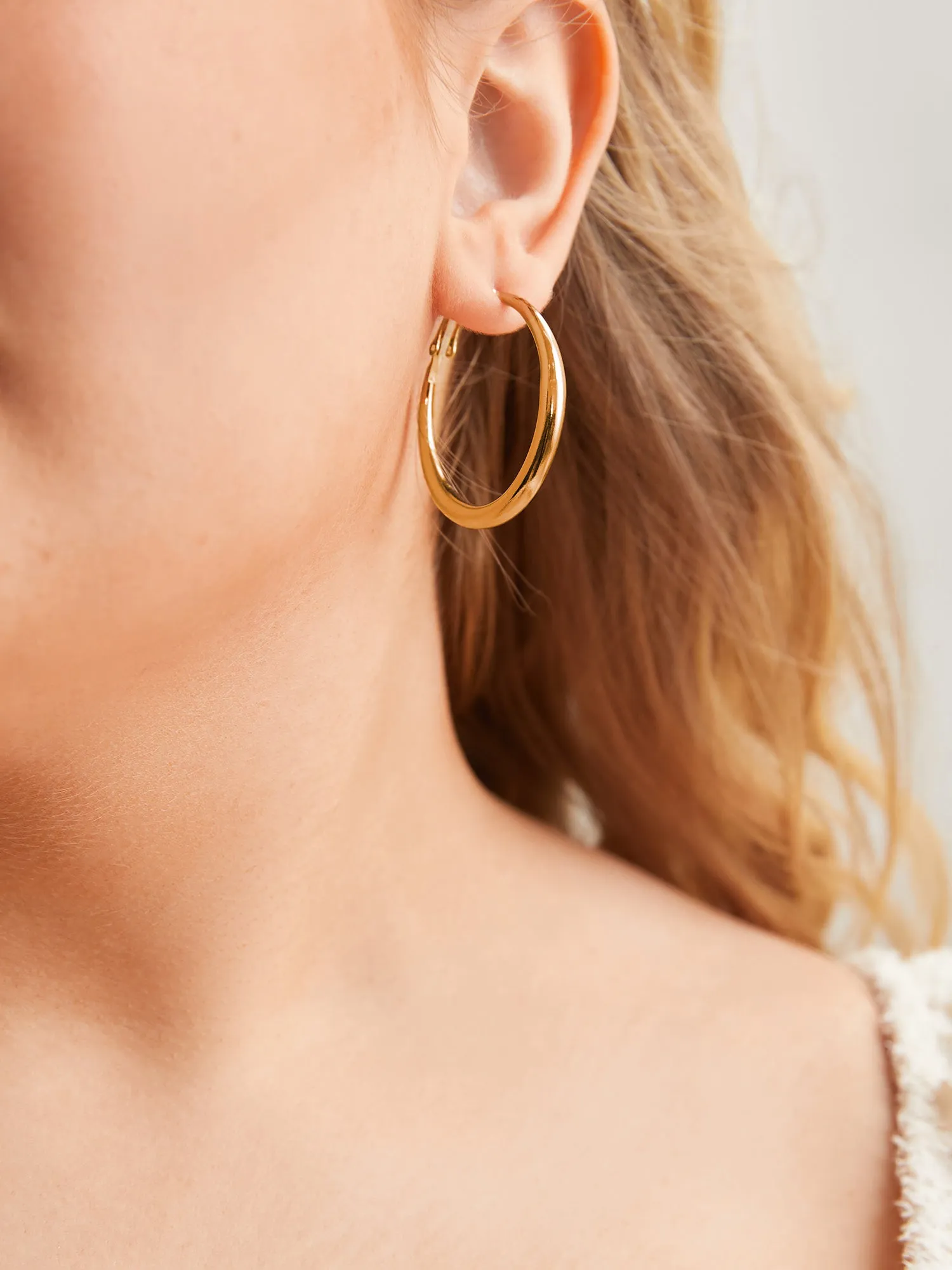 Pearl Hoop Gold Tone Earrings sold by Bloomchic product image thumbnail 3