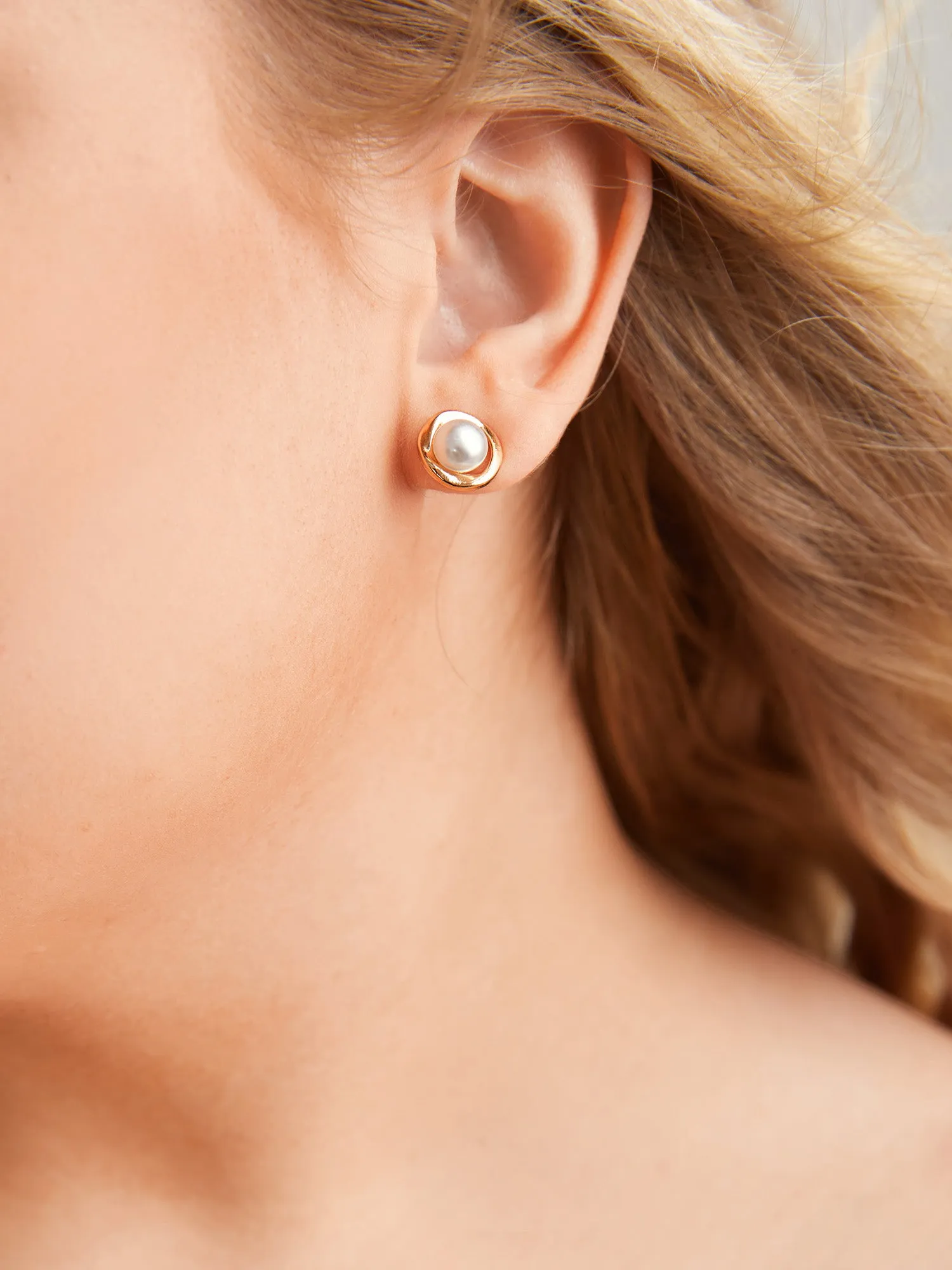 Pearl Hoop Gold Tone Earrings sold by Bloomchic product image thumbnail 5