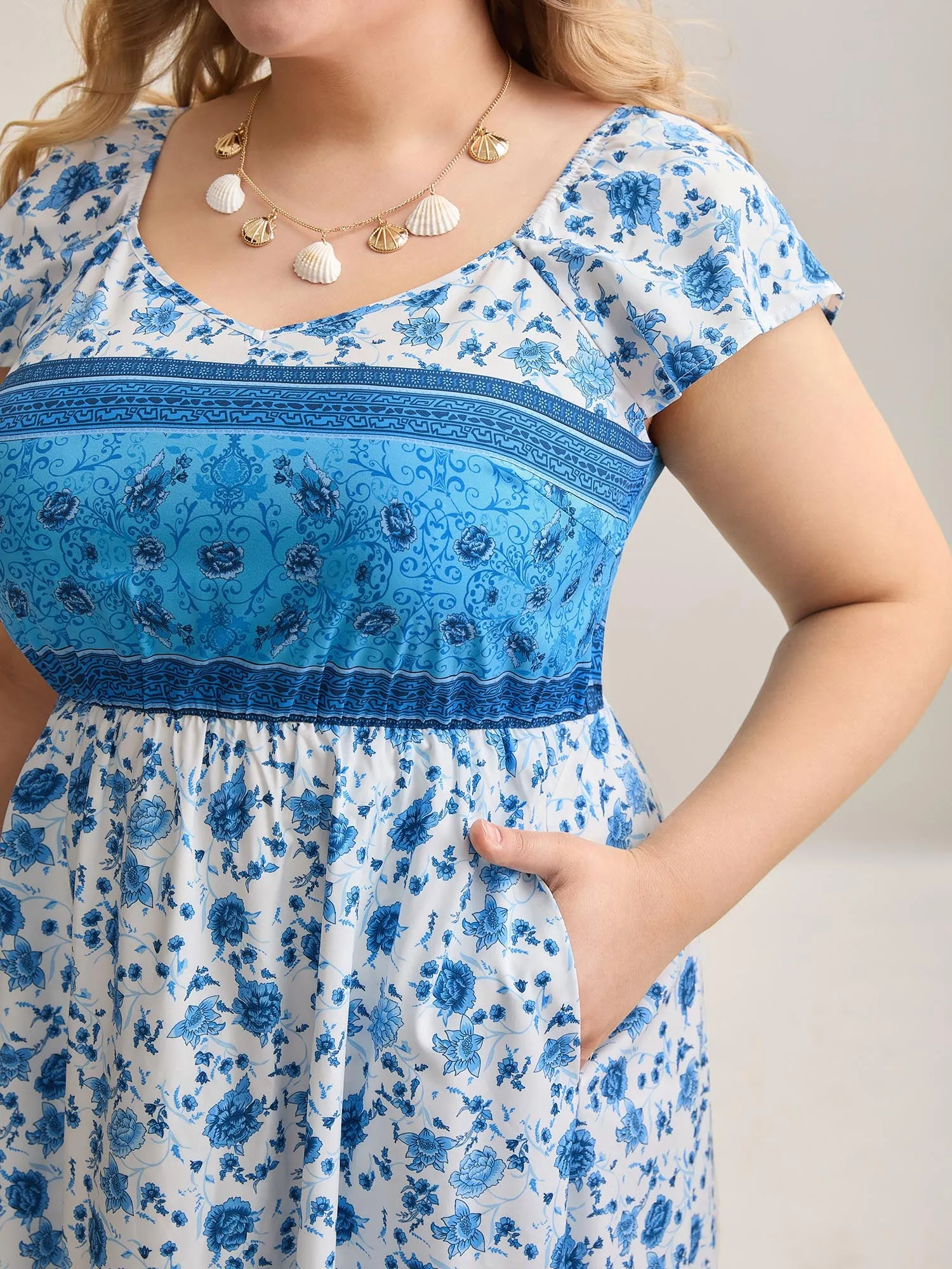 Contrast Floral Print Pockets Midi Dress sold by Bloomchic product image thumbnail 2