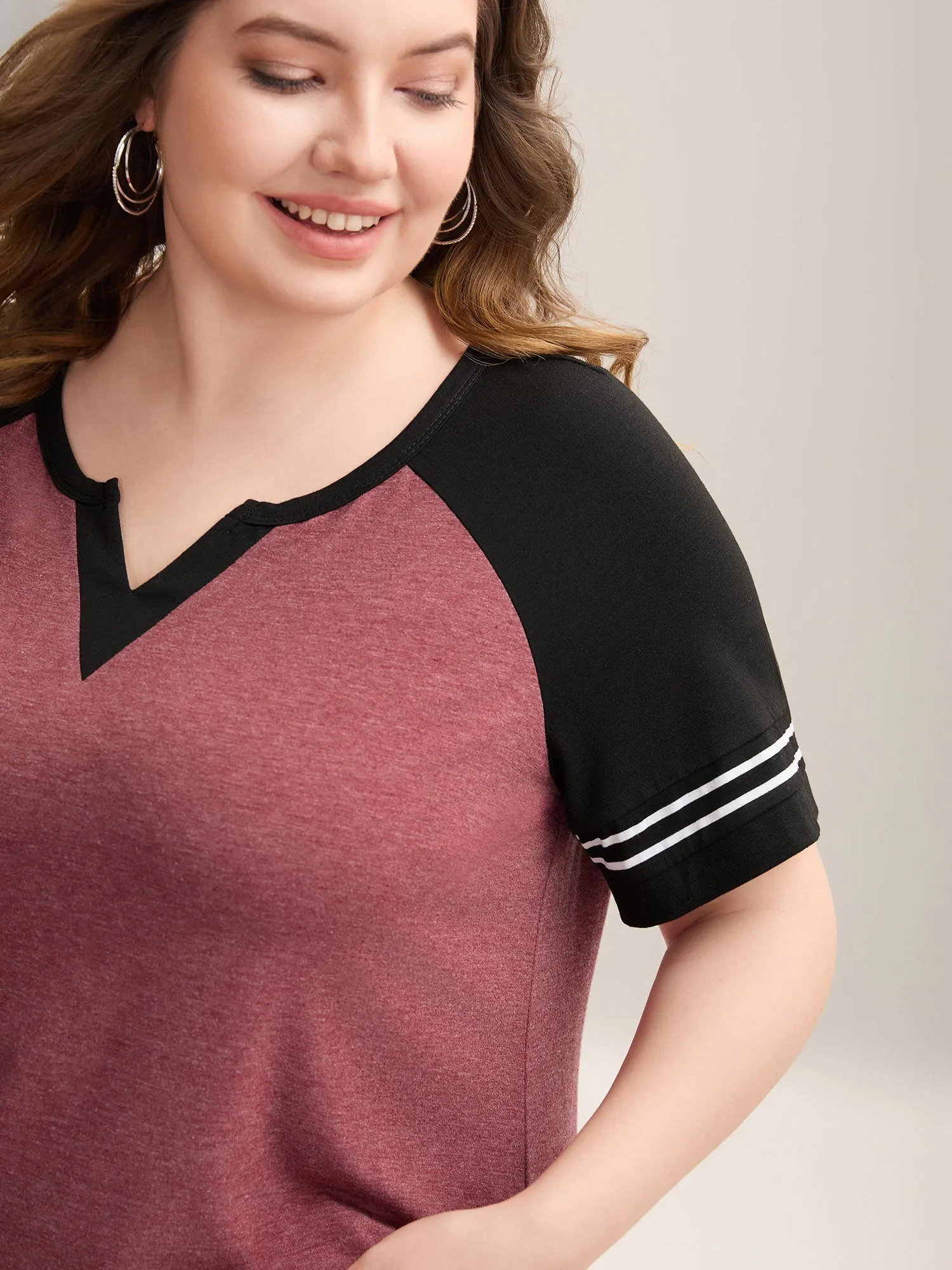 Color Contrast Split Neck Everyday T-Shirt sold by Bloomchic product image thumbnail 2