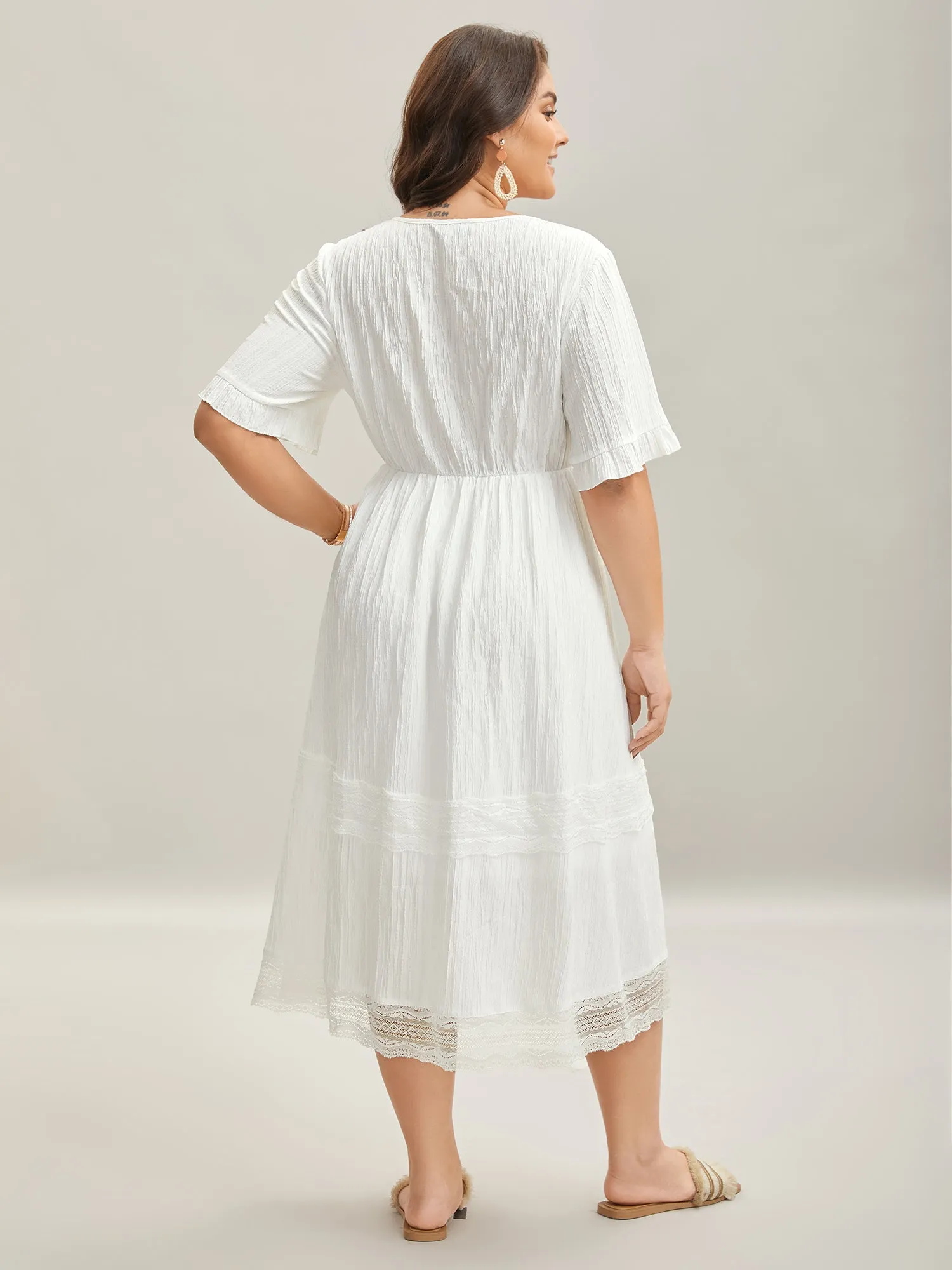 Textured Cut-Out Lace Tied Midi Dress sold by Bloomchic product image thumbnail 4