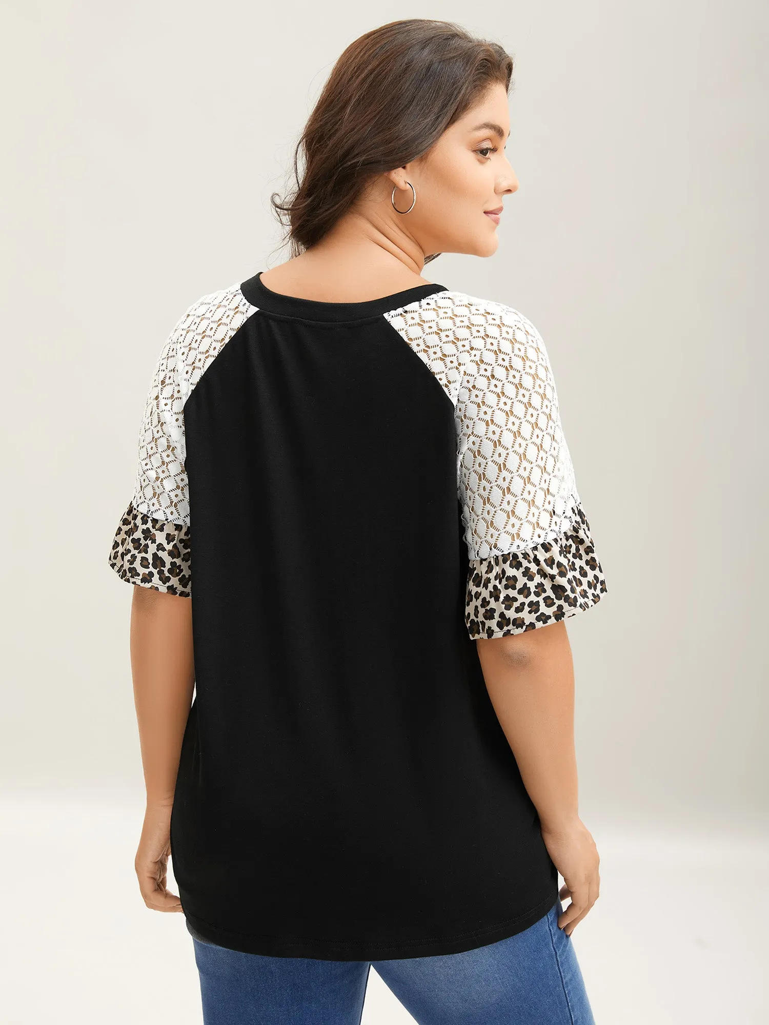 Textured Leopard Print Contrast Plain T-Shirt sold by Bloomchic product image thumbnail 4