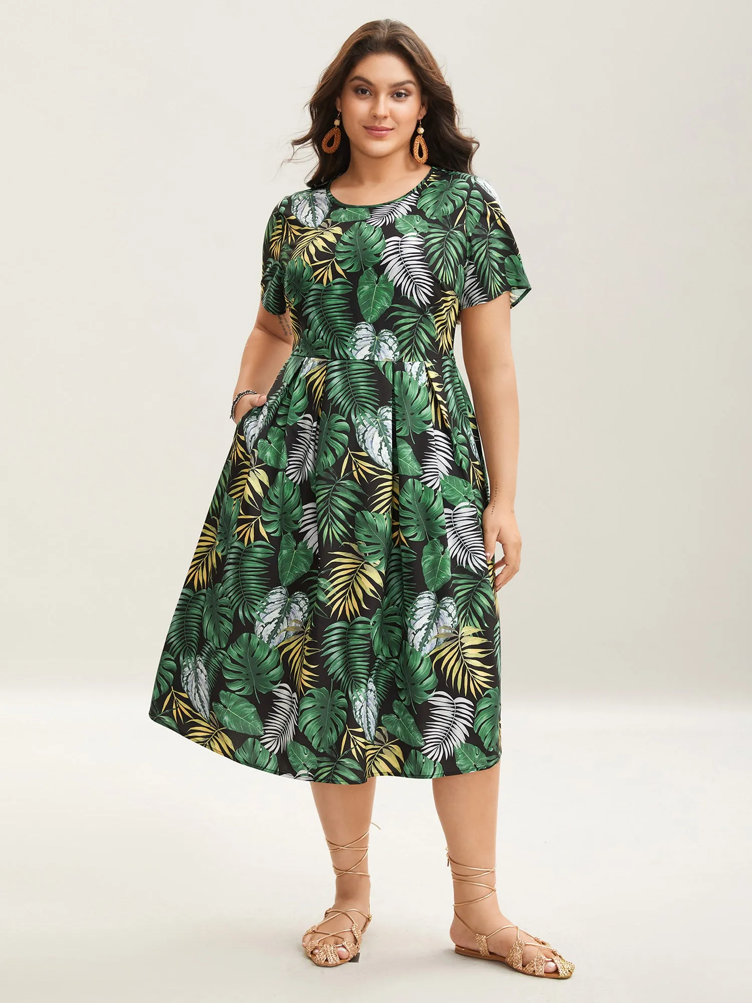 Tropical Escape Print Pockets Tiered Midi Dress sold by Bloomchic product image thumbnail 3