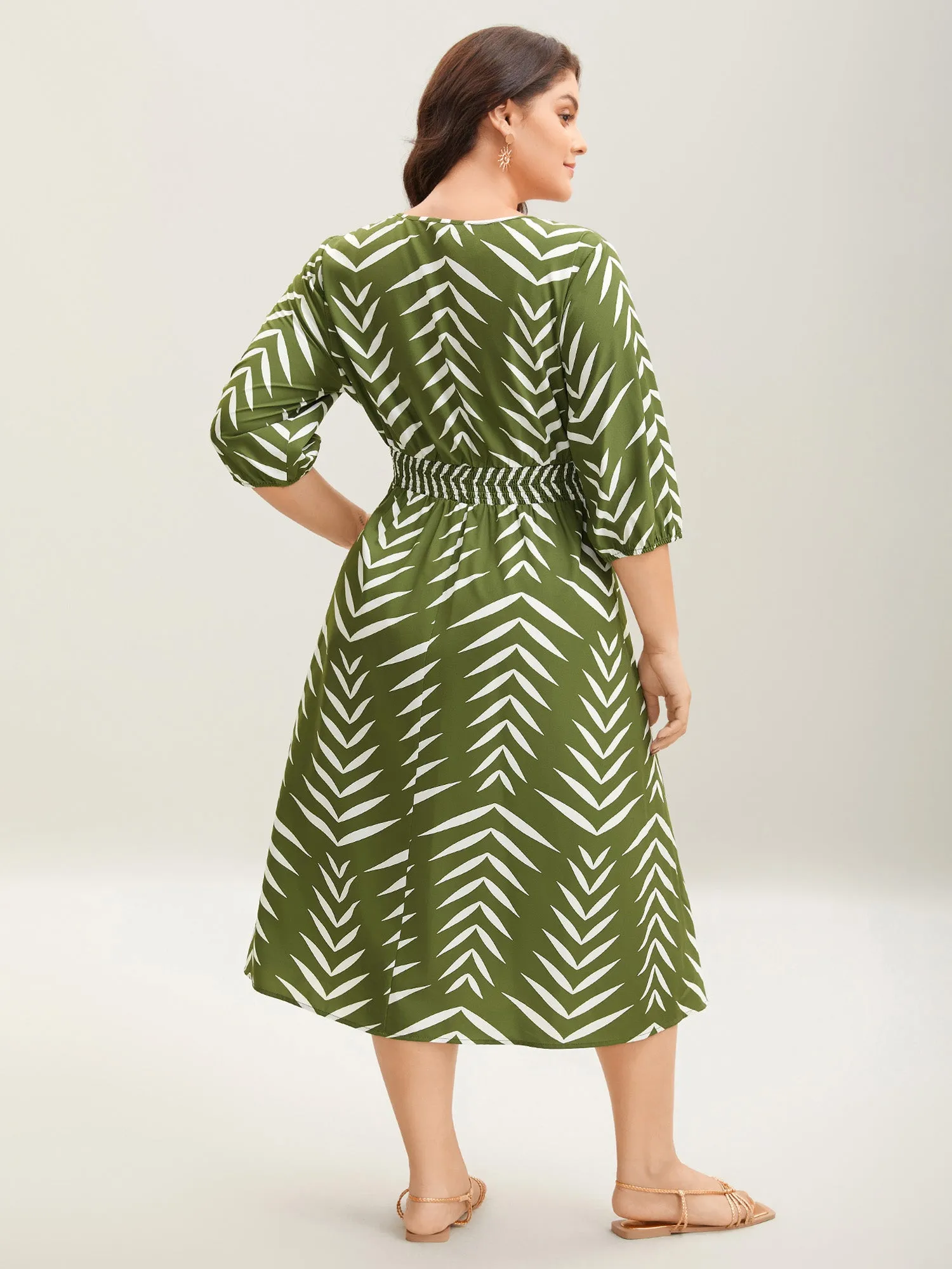 Tree Print Wrap Shirred Pockets Midi Dress sold by Bloomchic product image thumbnail 4