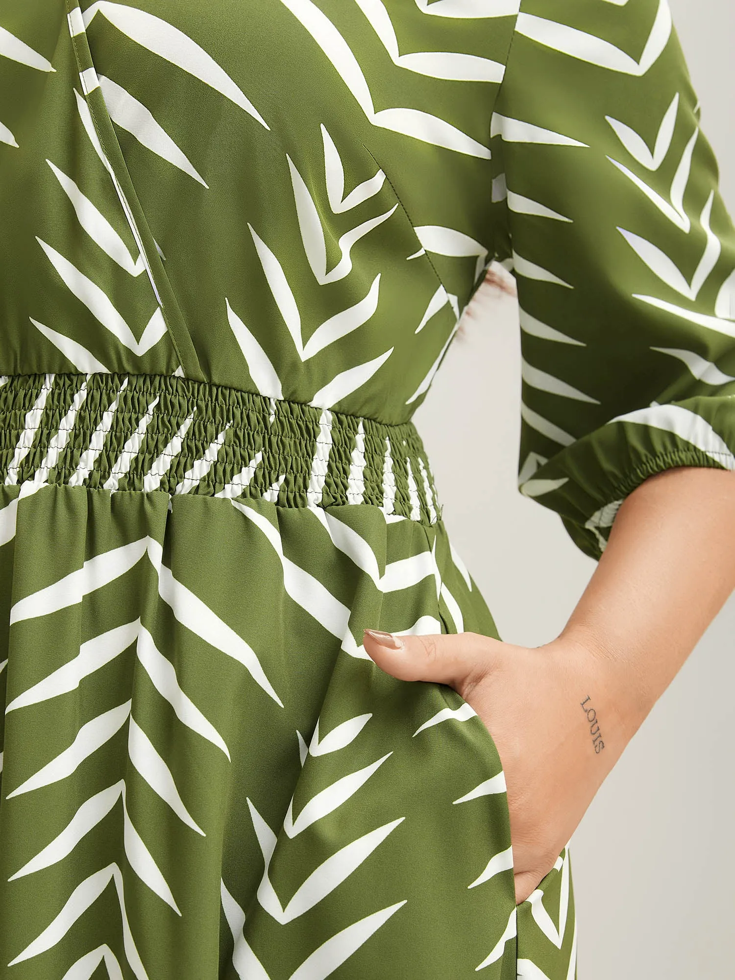 Tree Print Wrap Shirred Pockets Midi Dress sold by Bloomchic product image thumbnail 2