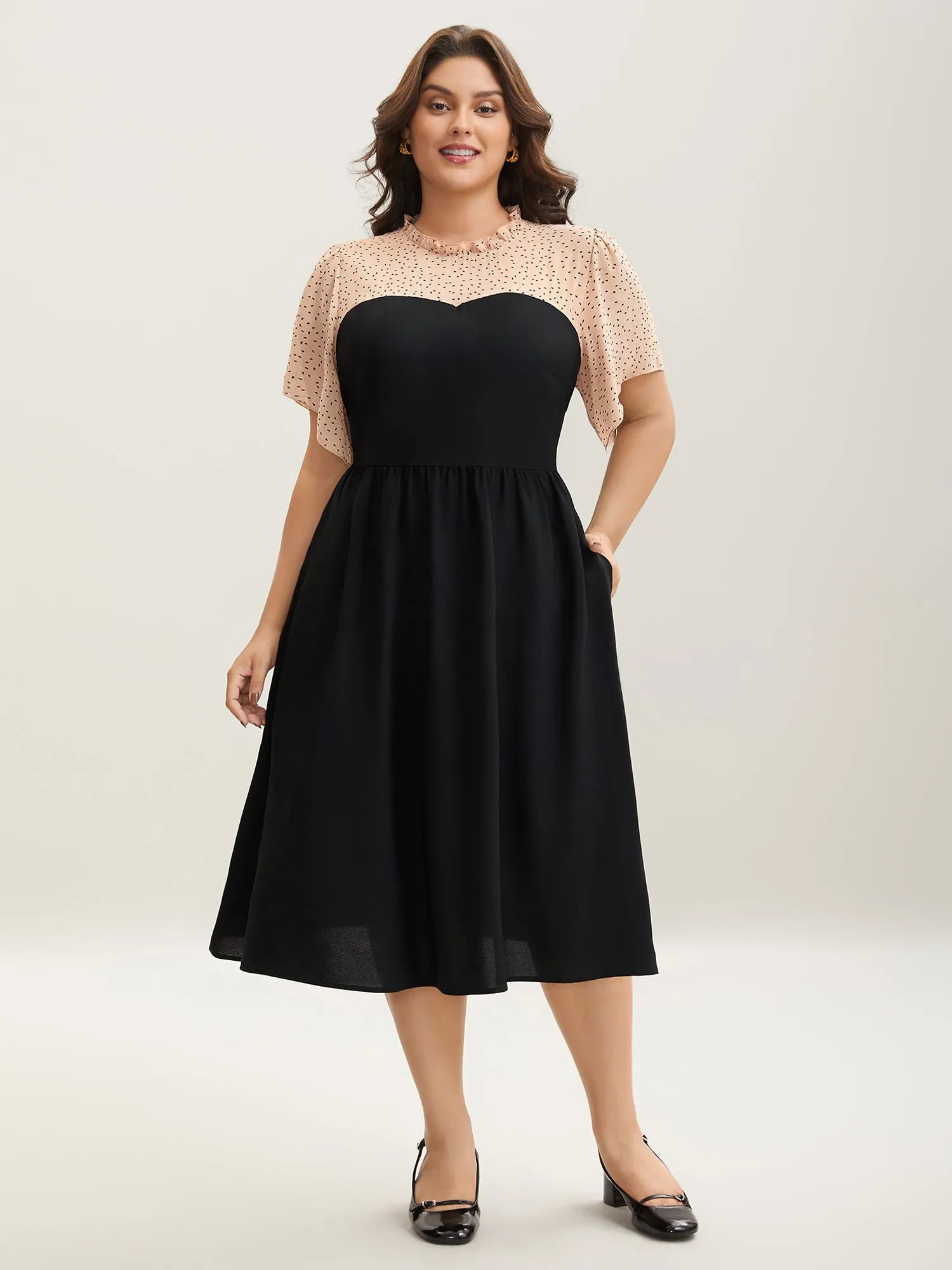 Round Ruffled Neck Color Contrast Midi Dress sold by Bloomchic product image thumbnail 3