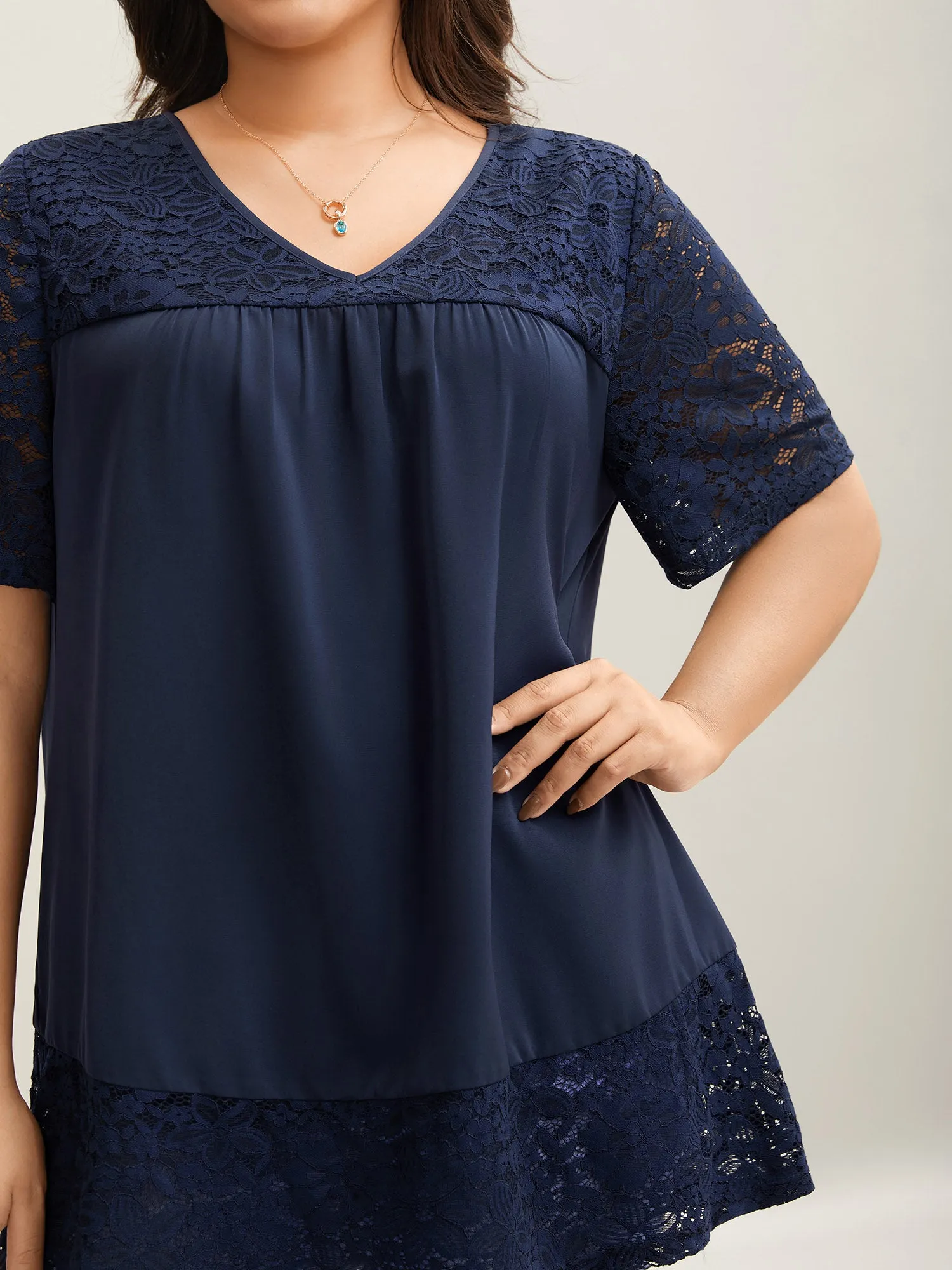 Stretchy Mixed Material Spliced Lace Jersey Top sold by Bloomchic product image thumbnail 4