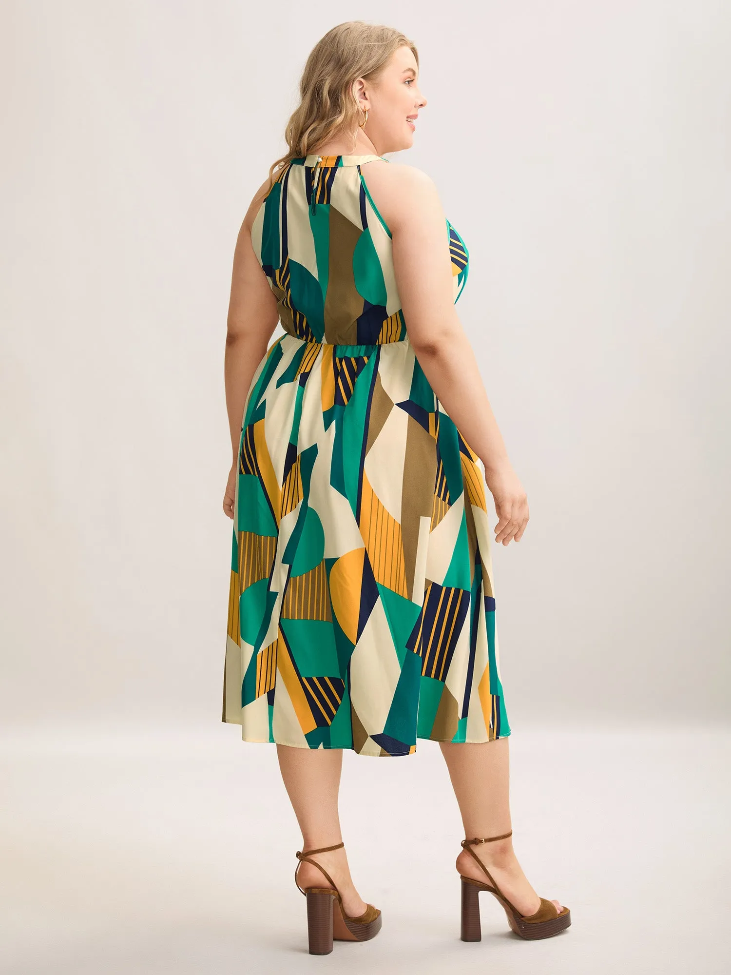 Abstract Print Halter Neck Pockets Midi Dress sold by Bloomchic product image thumbnail 4