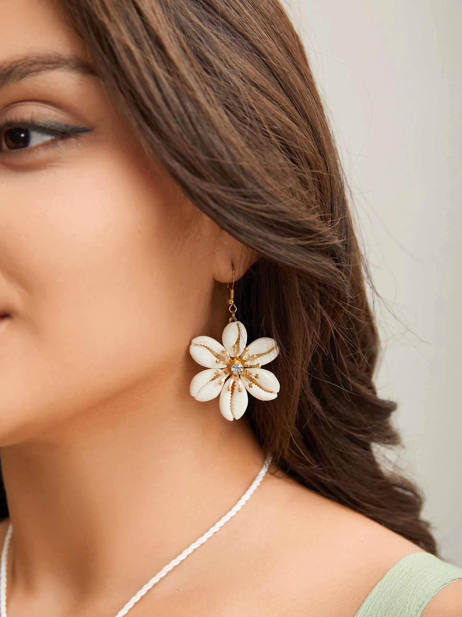 Natural Stone Floral Necklace Earrings Set sold by Bloomchic product image thumbnail 4