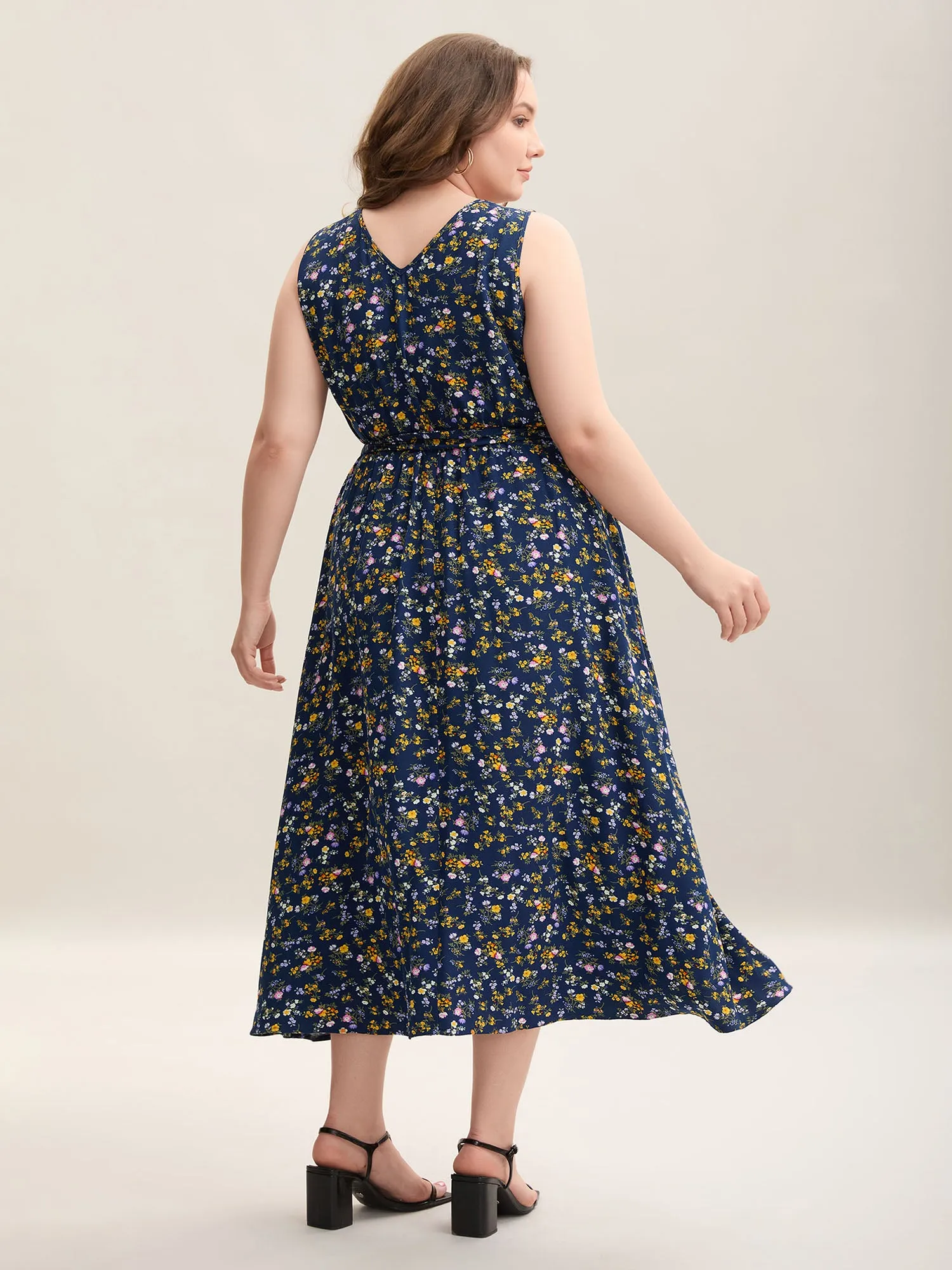 Stretch Woven Floral Belted Pockets Midi Dress sold by Bloomchic product image thumbnail 4