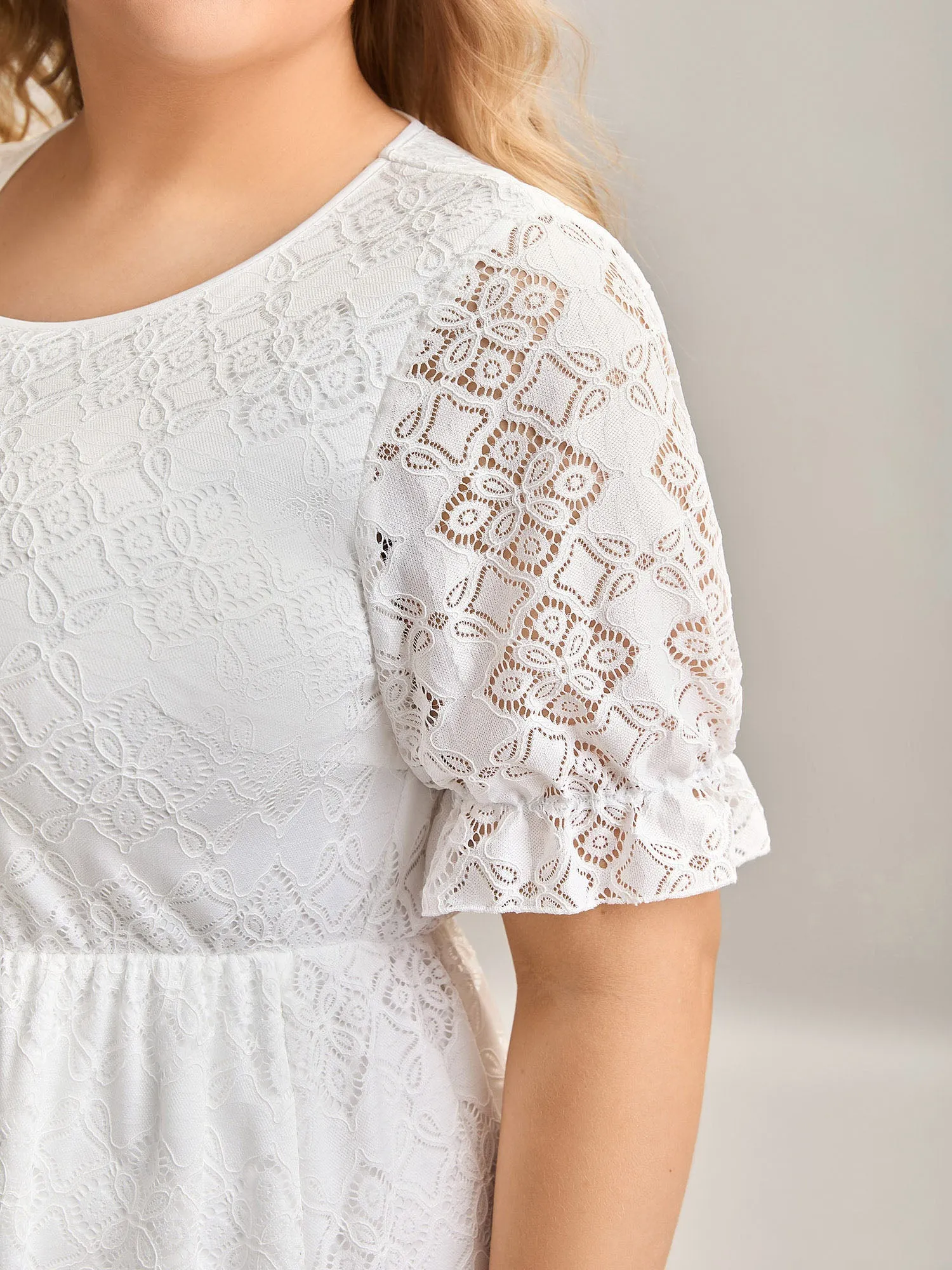 Textured Ruffled Sleeve Pockets Midi Dress sold by Bloomchic product image thumbnail 2