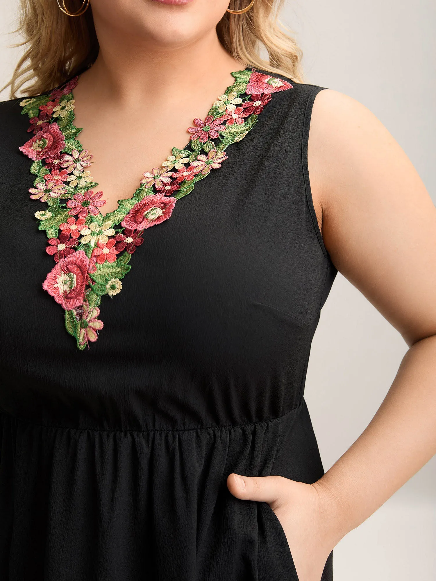 Woven Plain Floral Neckline Sleeveless Midi Dress sold by Bloomchic product image thumbnail 2