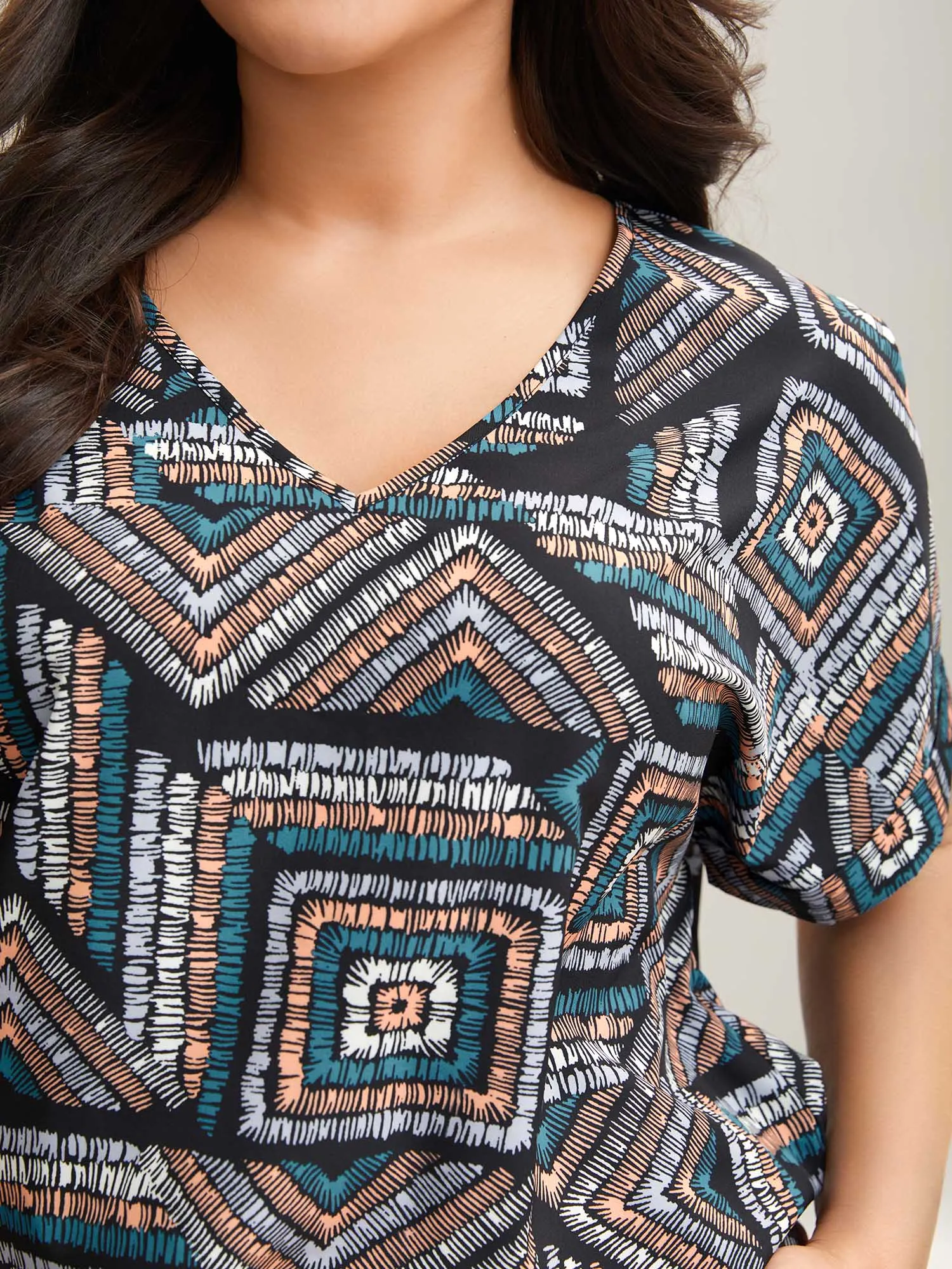 Geometric Print V-Neck Relaxed Fit Blouse sold by Bloomchic product image thumbnail 2