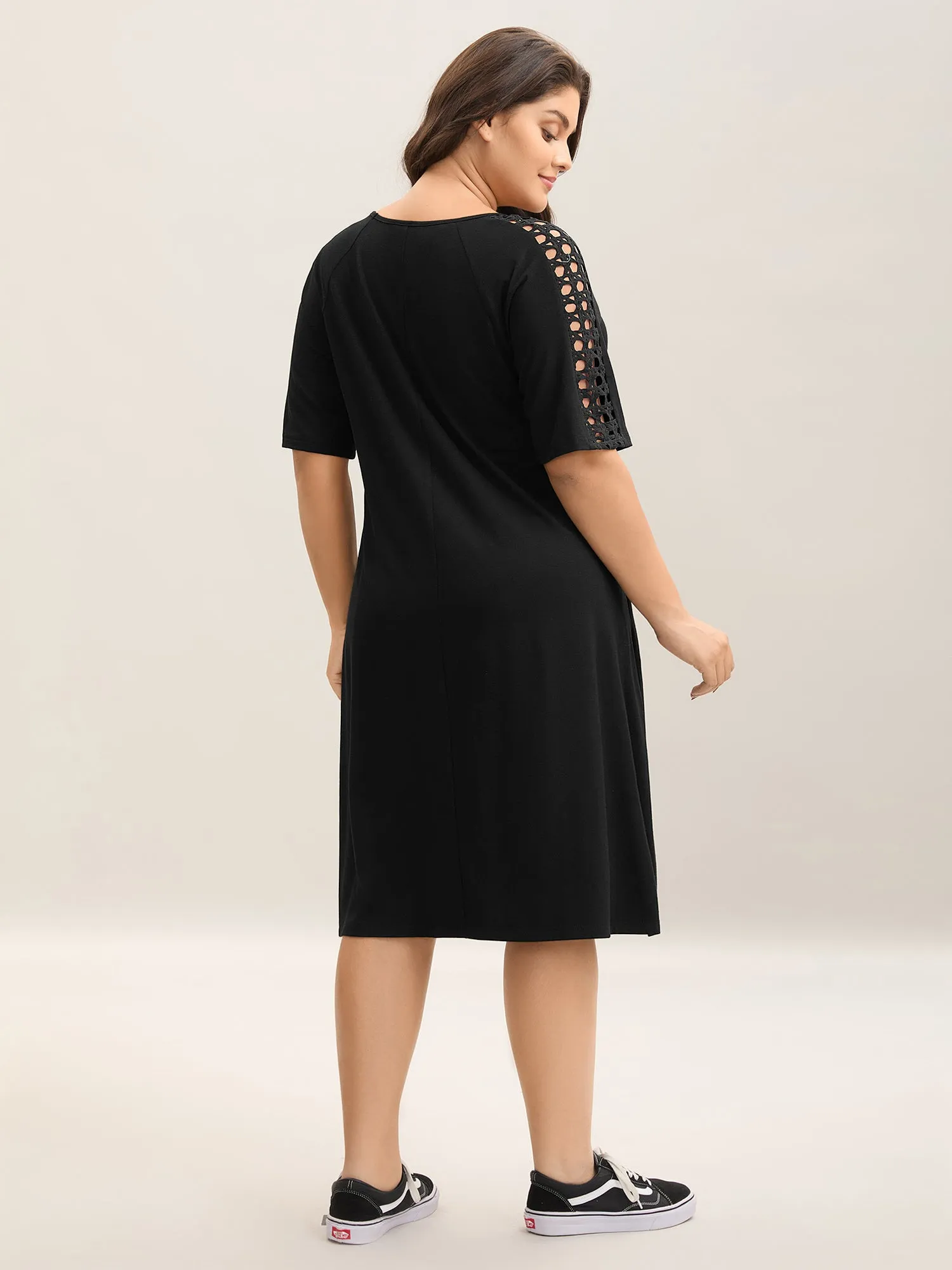Supersoft Cut-Out Sleeve Midi Dress sold by Bloomchic product image thumbnail 4