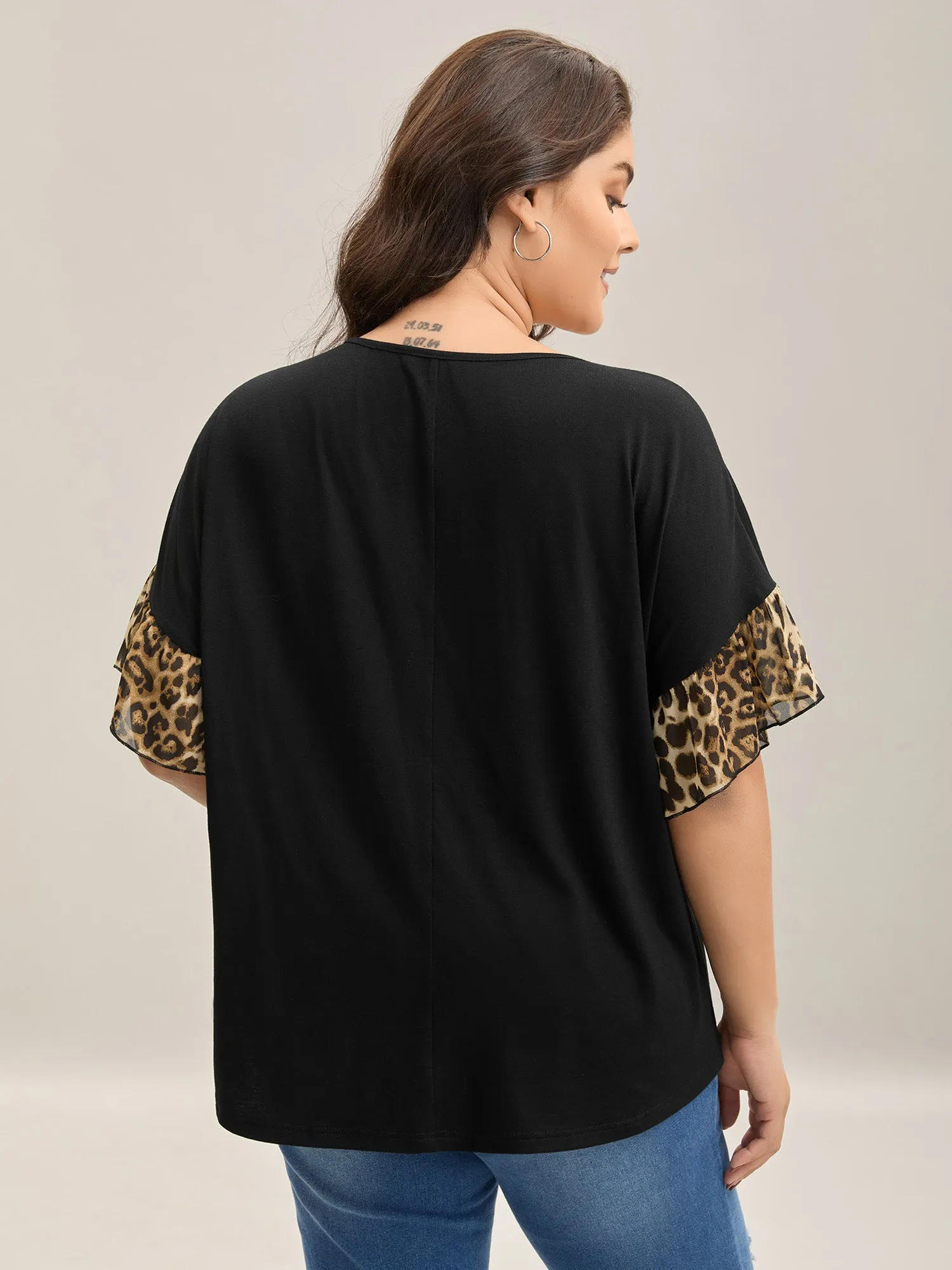 Leopard Pattern Spliced Fitted T-Shirt sold by Bloomchic product image thumbnail 4