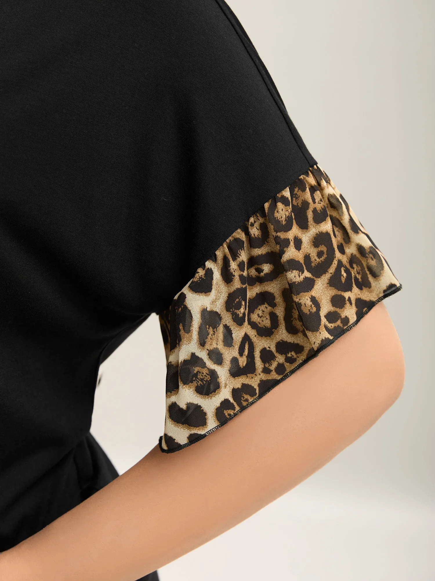 Leopard Pattern Spliced Fitted T-Shirt sold by Bloomchic product image thumbnail 2