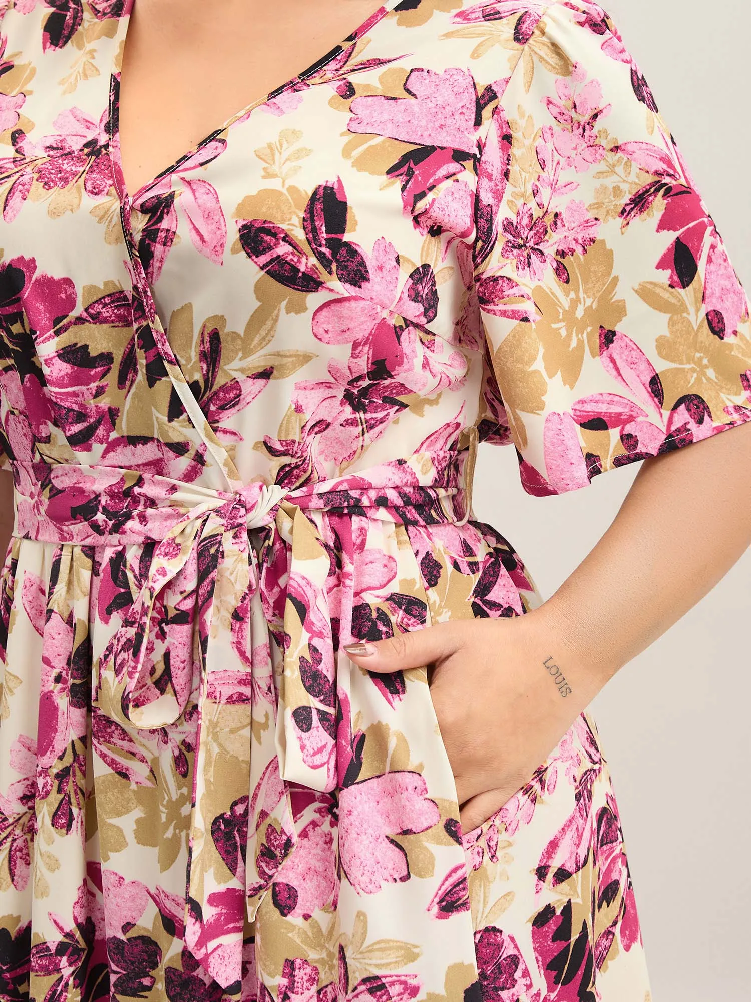 Floral Pattern Pockets Surplice Midi Dress sold by Bloomchic product image thumbnail 2