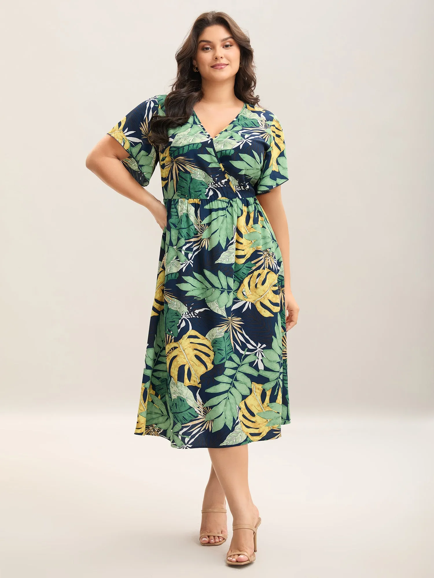 Breezy Tropical Print Pockets Midi Dress sold by Bloomchic