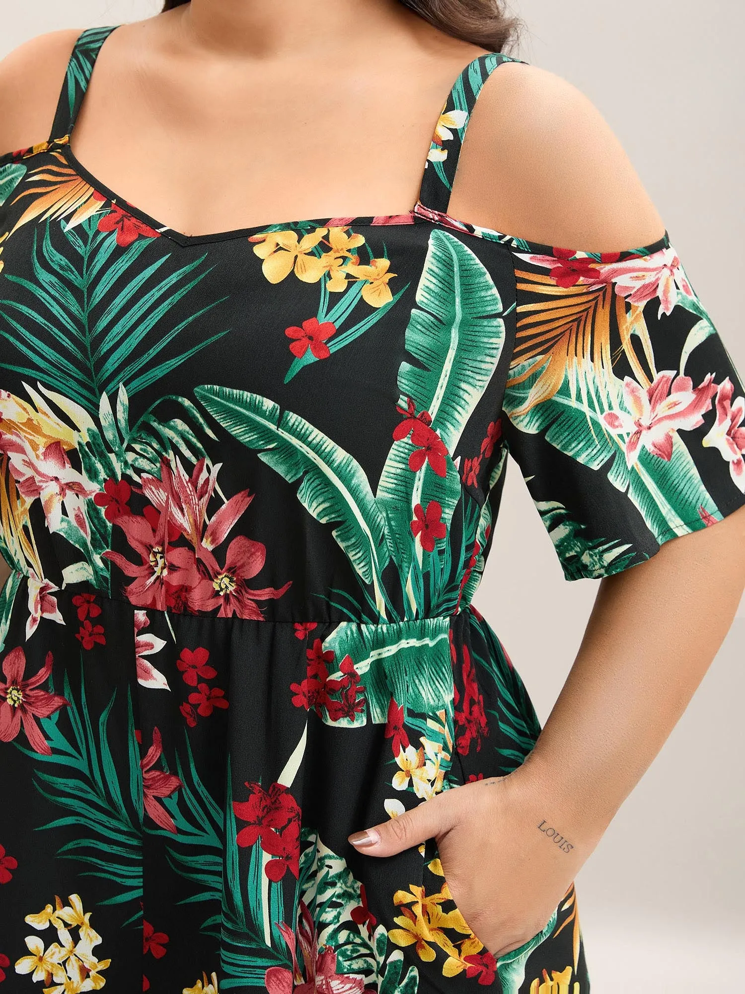Large Floral Pattern Pockets Jumpsuit sold by Bloomchic product image thumbnail 2