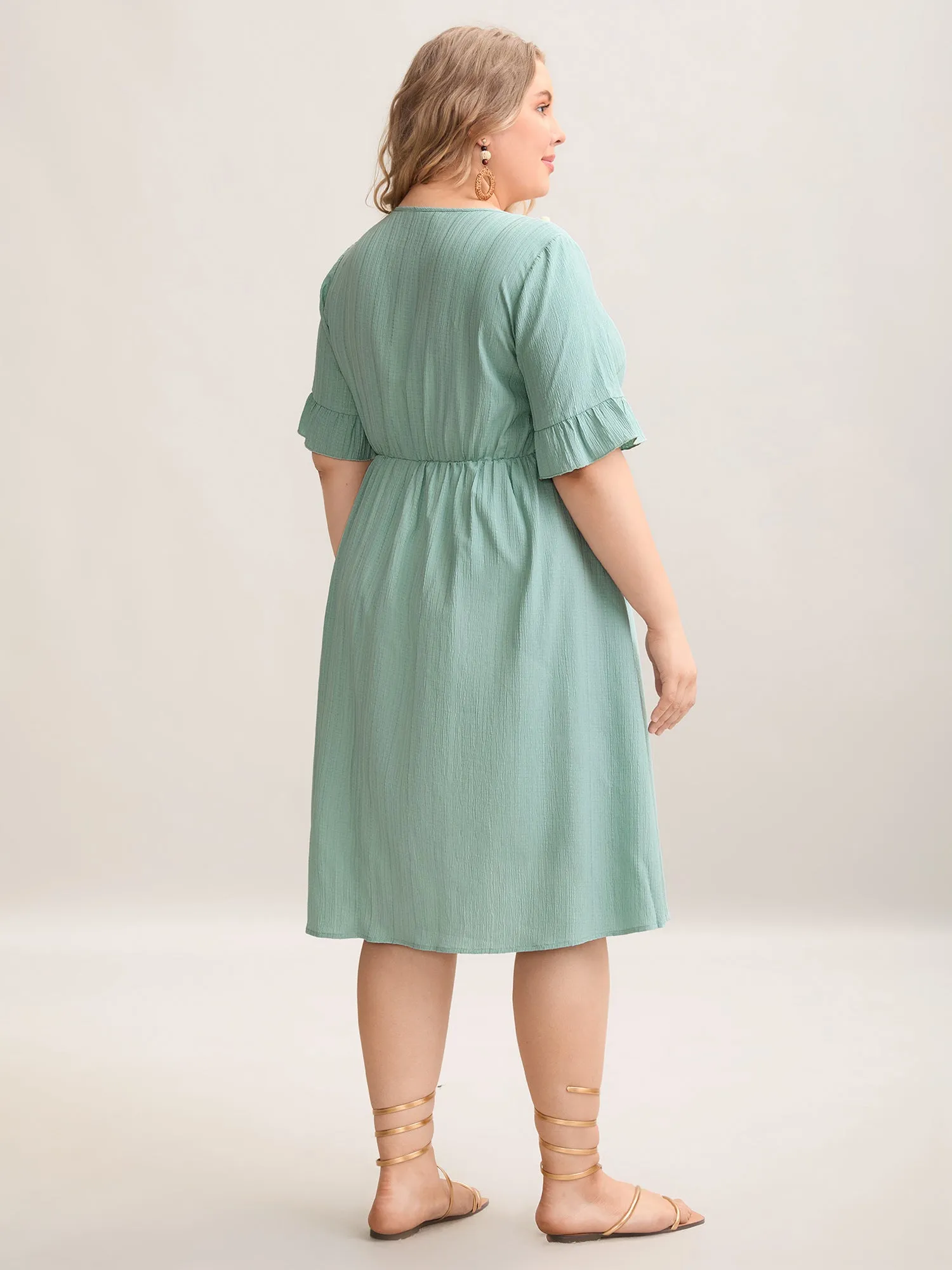 Textured Spliced Multi-Color Tassel Midi Dress sold by Bloomchic product image thumbnail 4