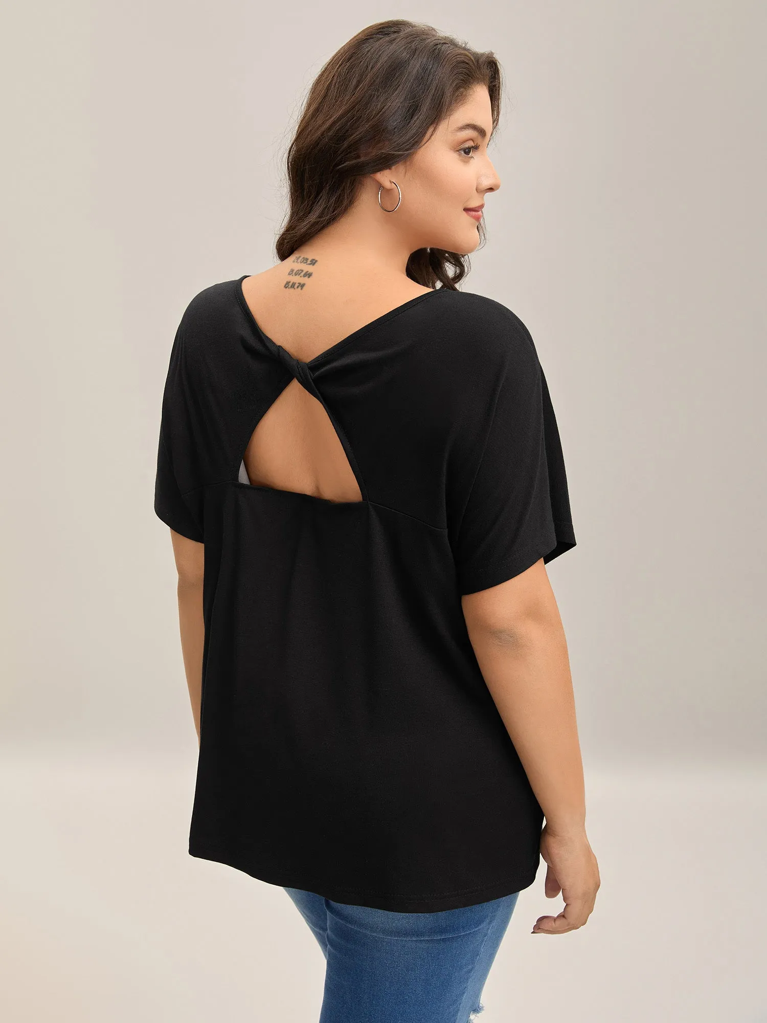 Backless Knotted Plain T-Shirt sold by Bloomchic product image thumbnail 4