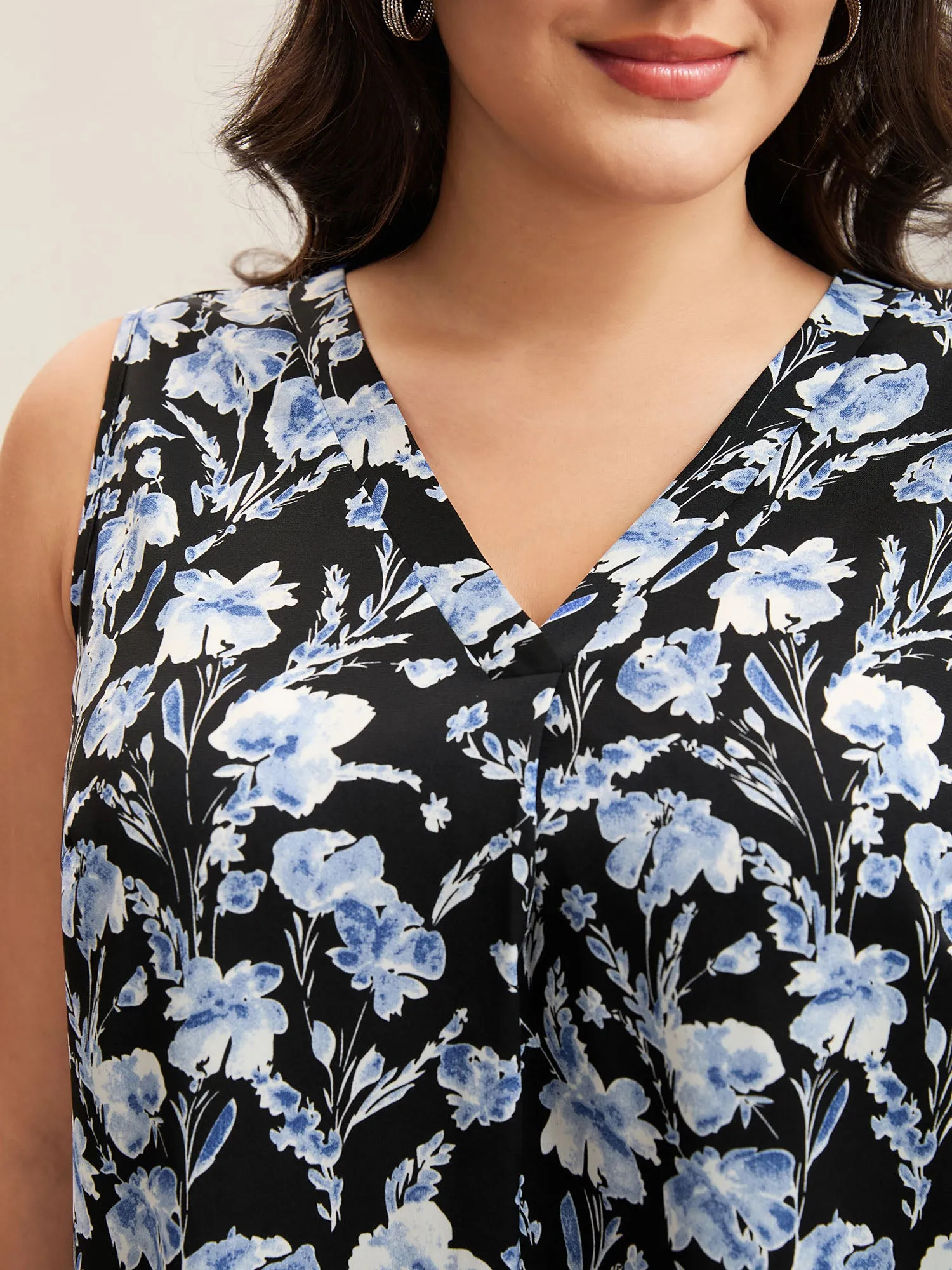 Floral Print Pleated Front Tank Top sold by Bloomchic product image thumbnail 4