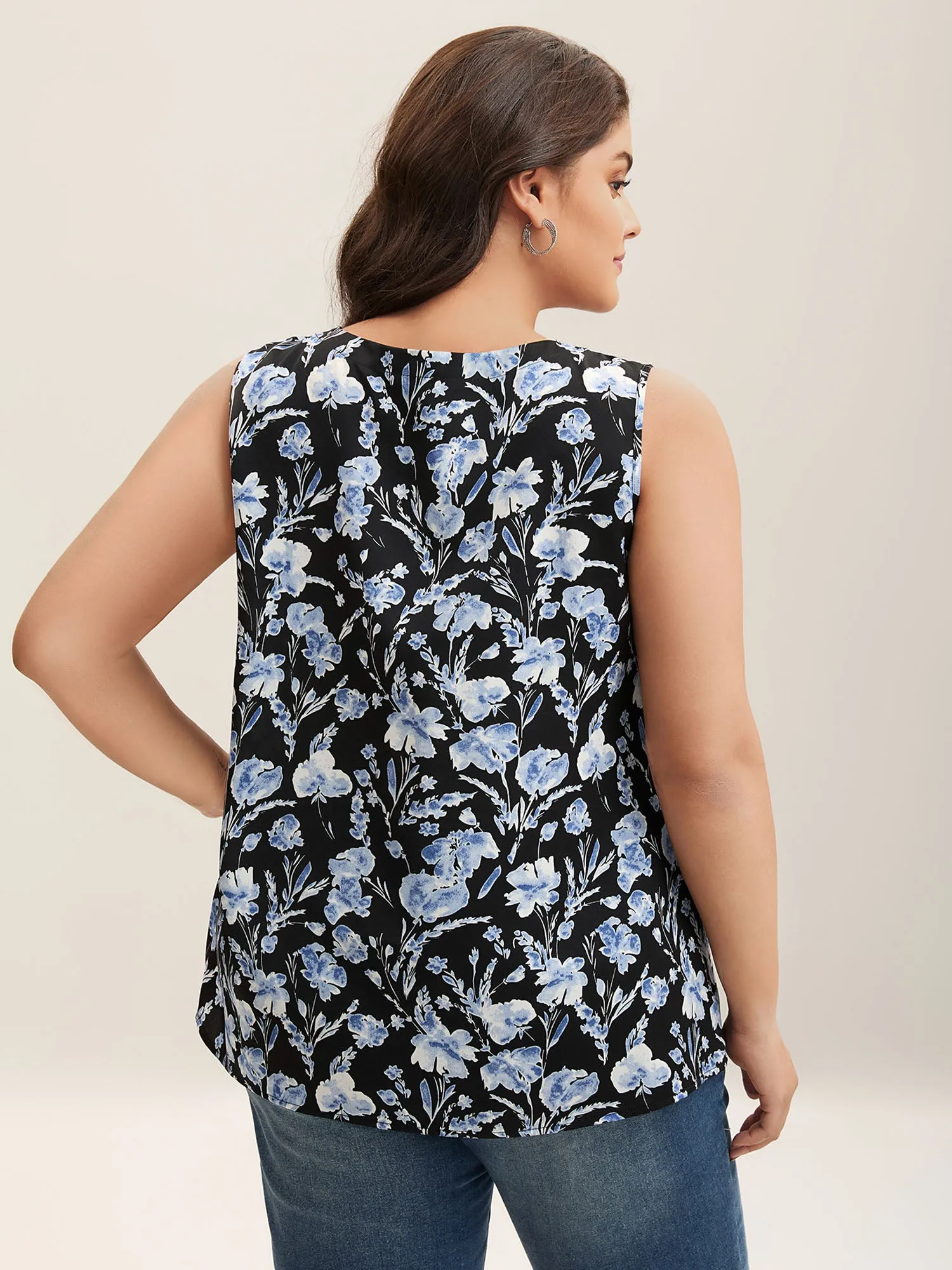 Floral Print Pleated Front Tank Top sold by Bloomchic product image thumbnail 2