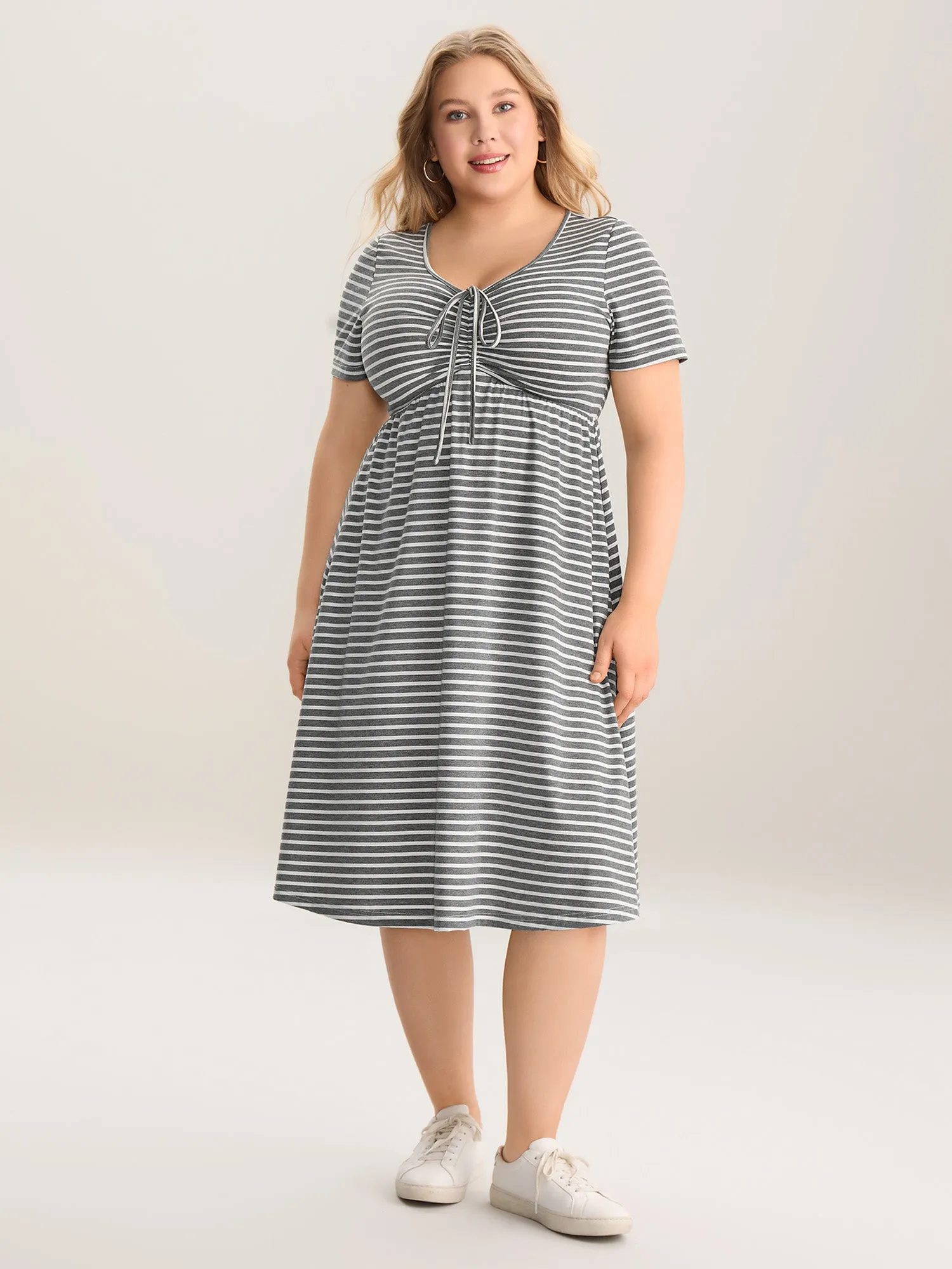 Gathered Front-Tie Pockets Midi Dress sold by Bloomchic product image thumbnail 3