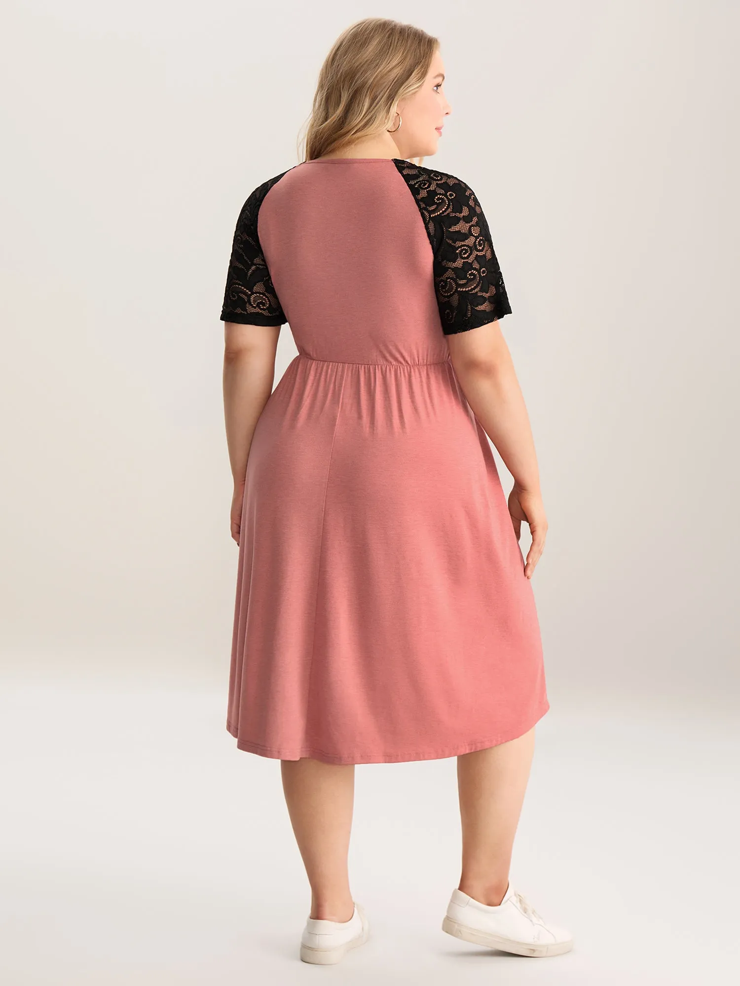 Stretchy Color Contrast V-Neck Midi Dress sold by Bloomchic product image thumbnail 4